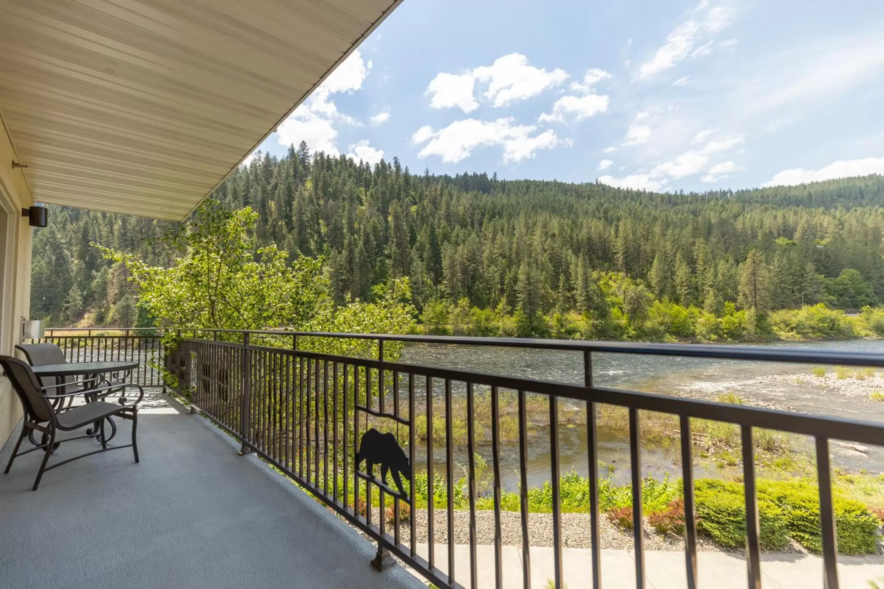 Balcony/Terrace in Best Western Lodge at River's Edge