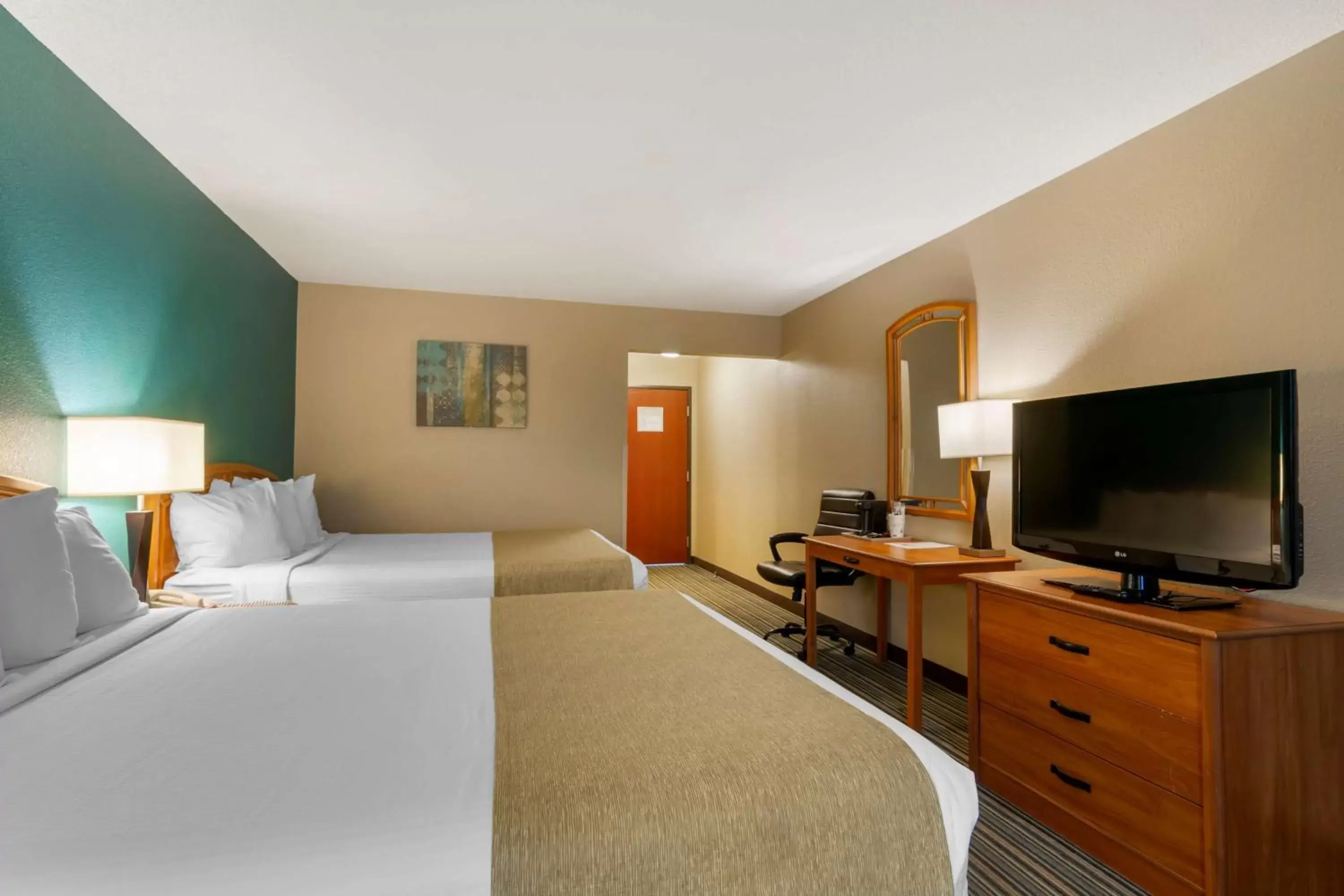 Bedroom, Bed in Best Western Governors Inn and Suites Bedroom, Bed in Best Western Governors Inn and Suites