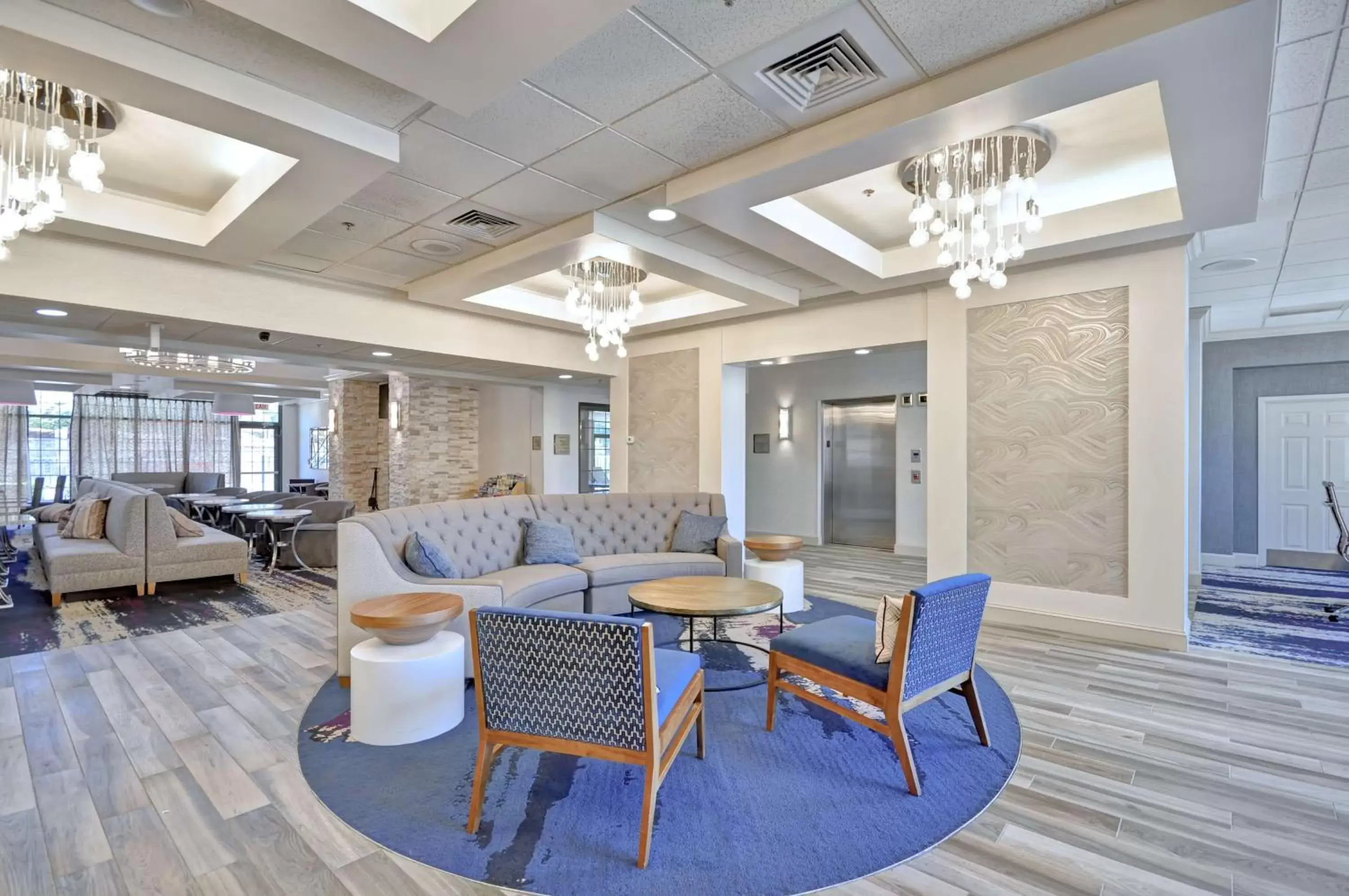 Dining area in Homewood Suites Boston Peabody