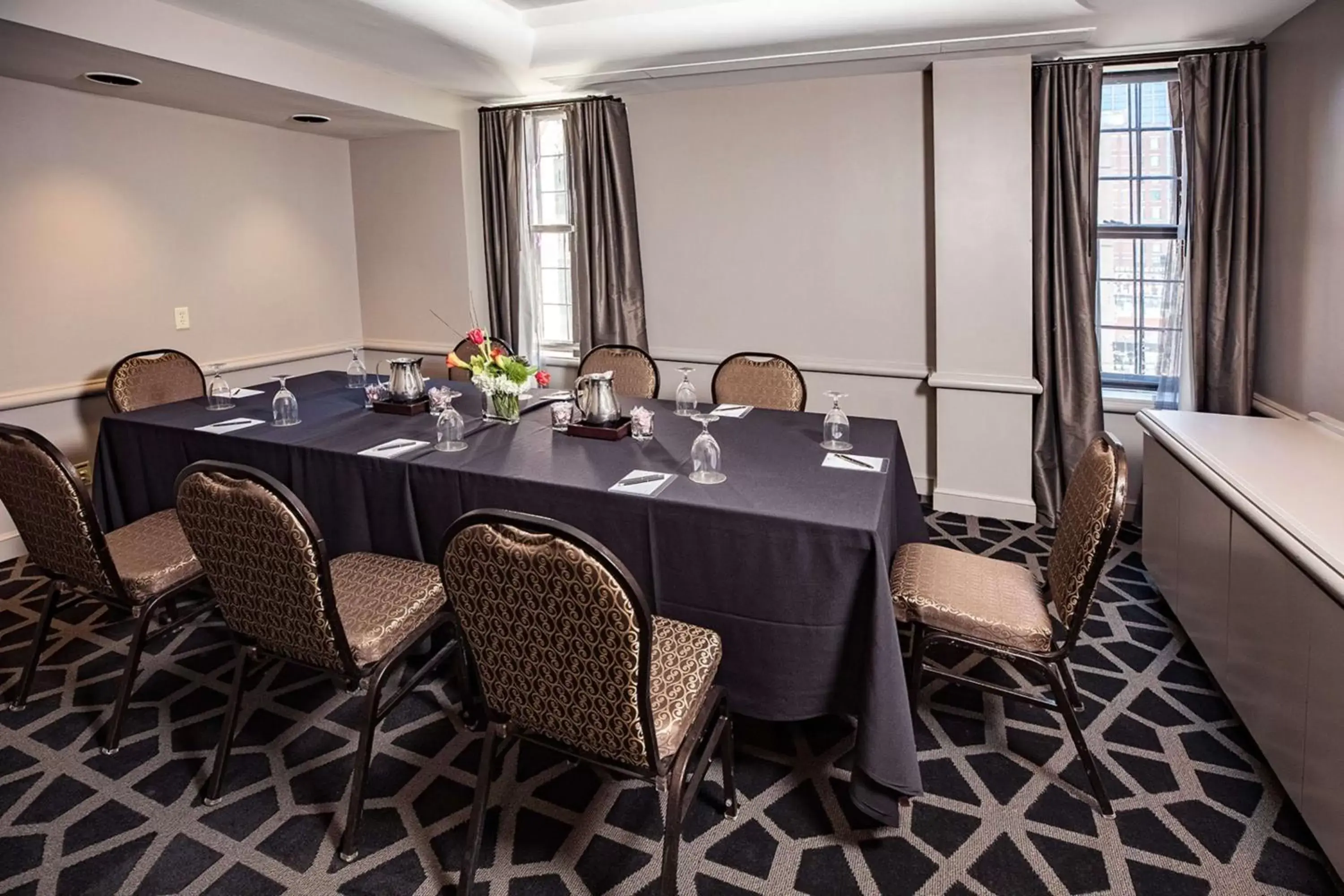 Meeting/conference room in Hotel Phillips Kansas City, Curio Collection By Hilton