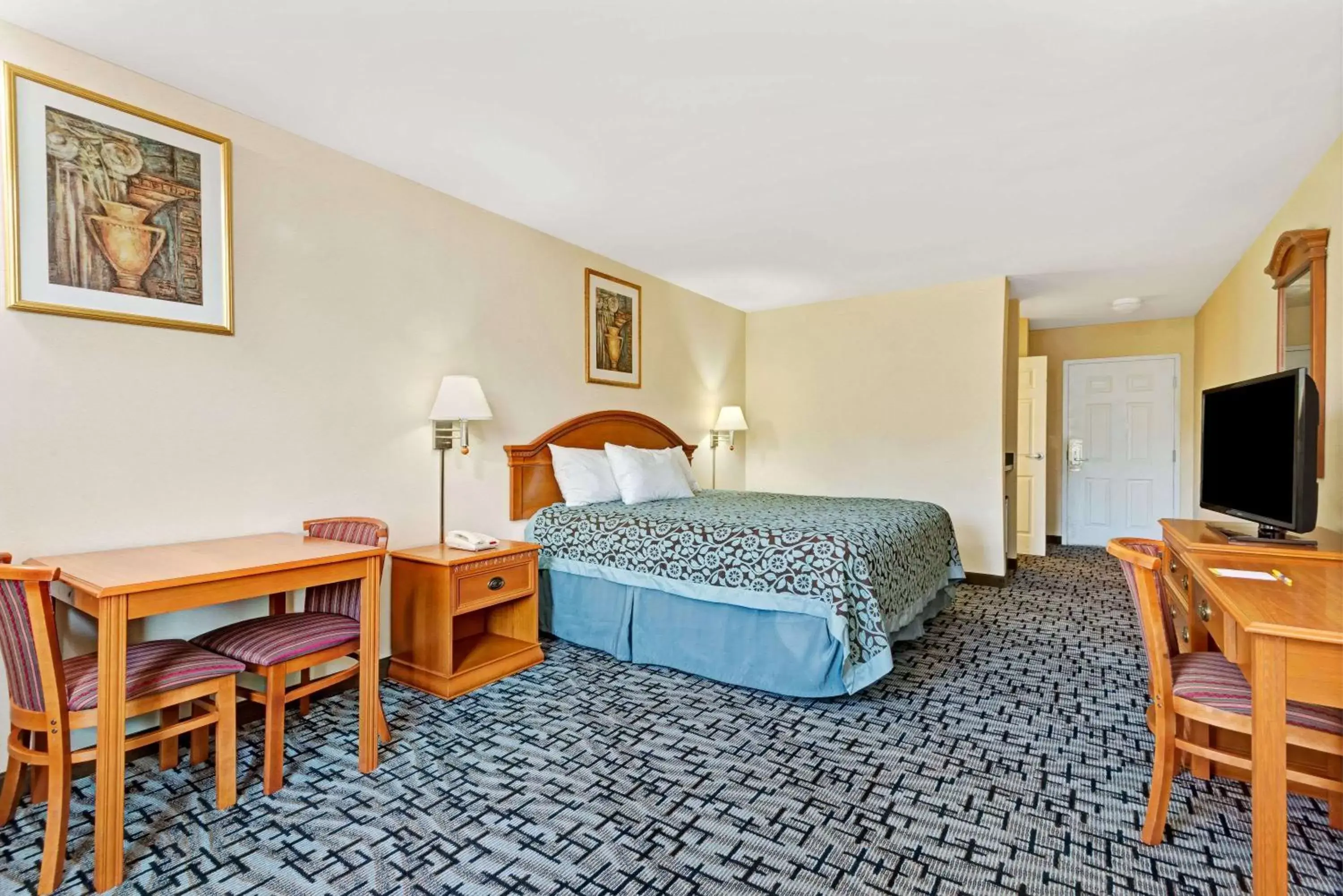 Photo of the whole room, Bed in Days Inn by Wyndham Bethel - Danbury