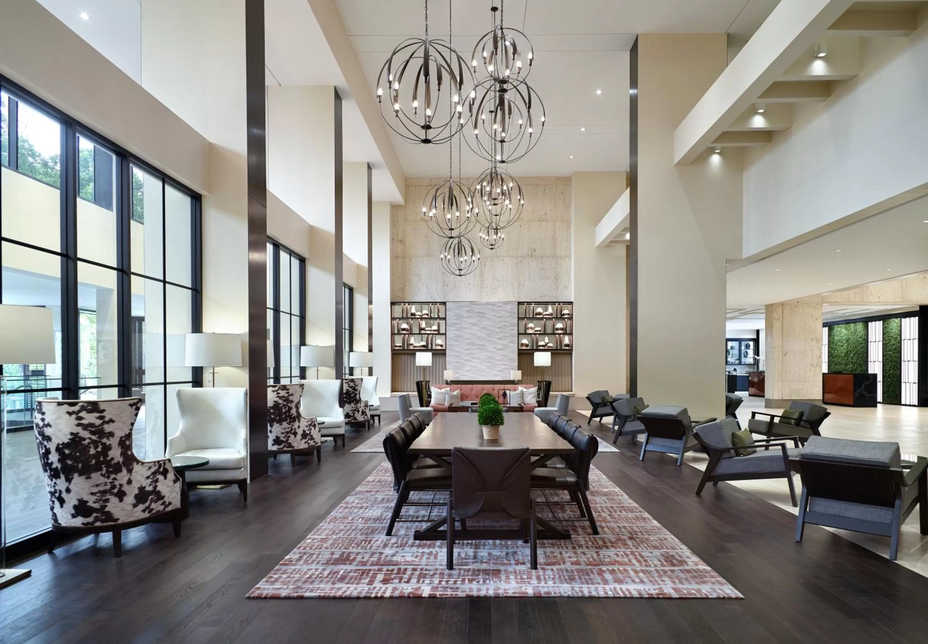 Lobby or reception in Omni Houston Hotel