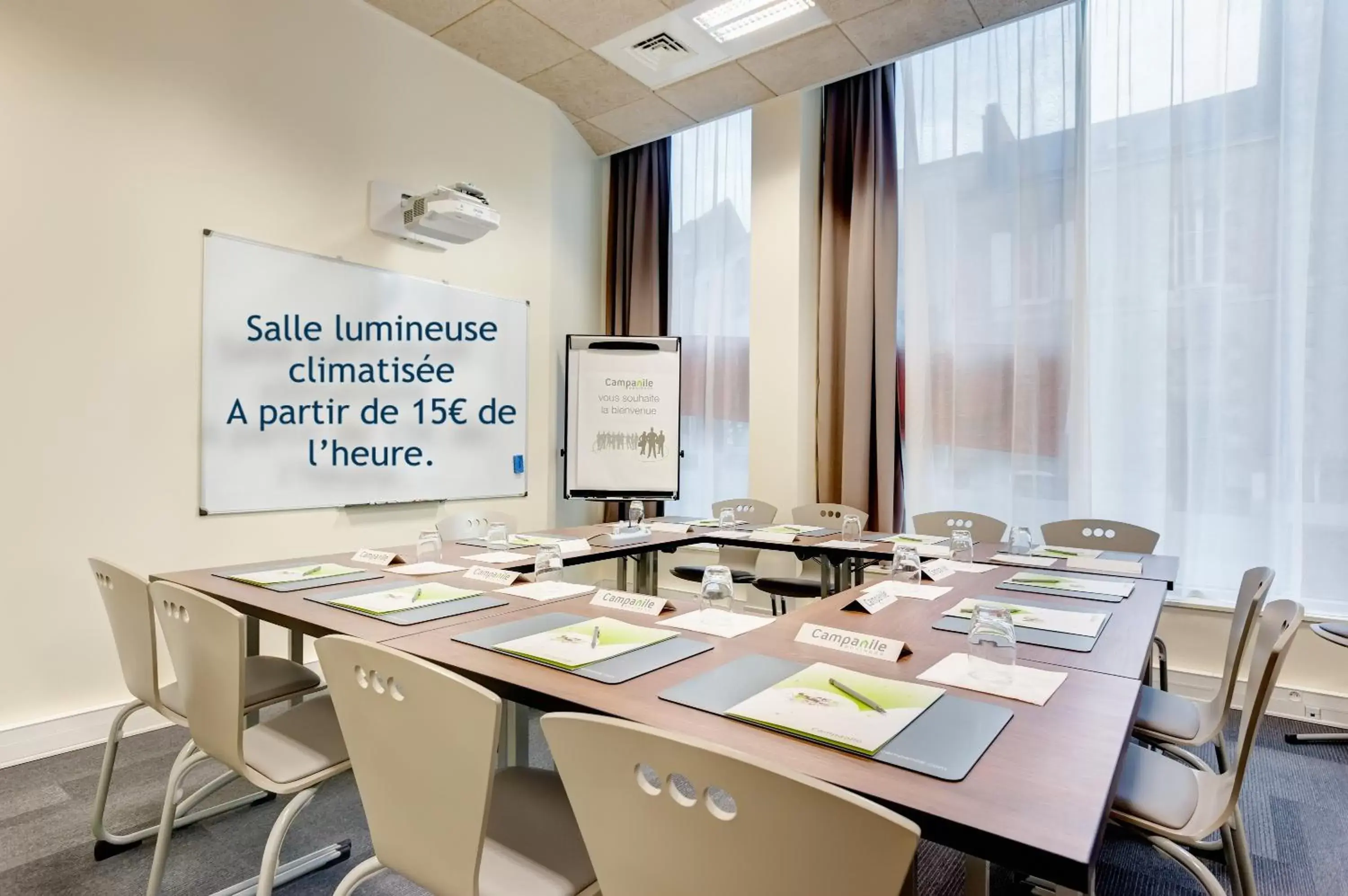 Meeting/conference room in Campanile La Roche Sur Yon Centre Gare