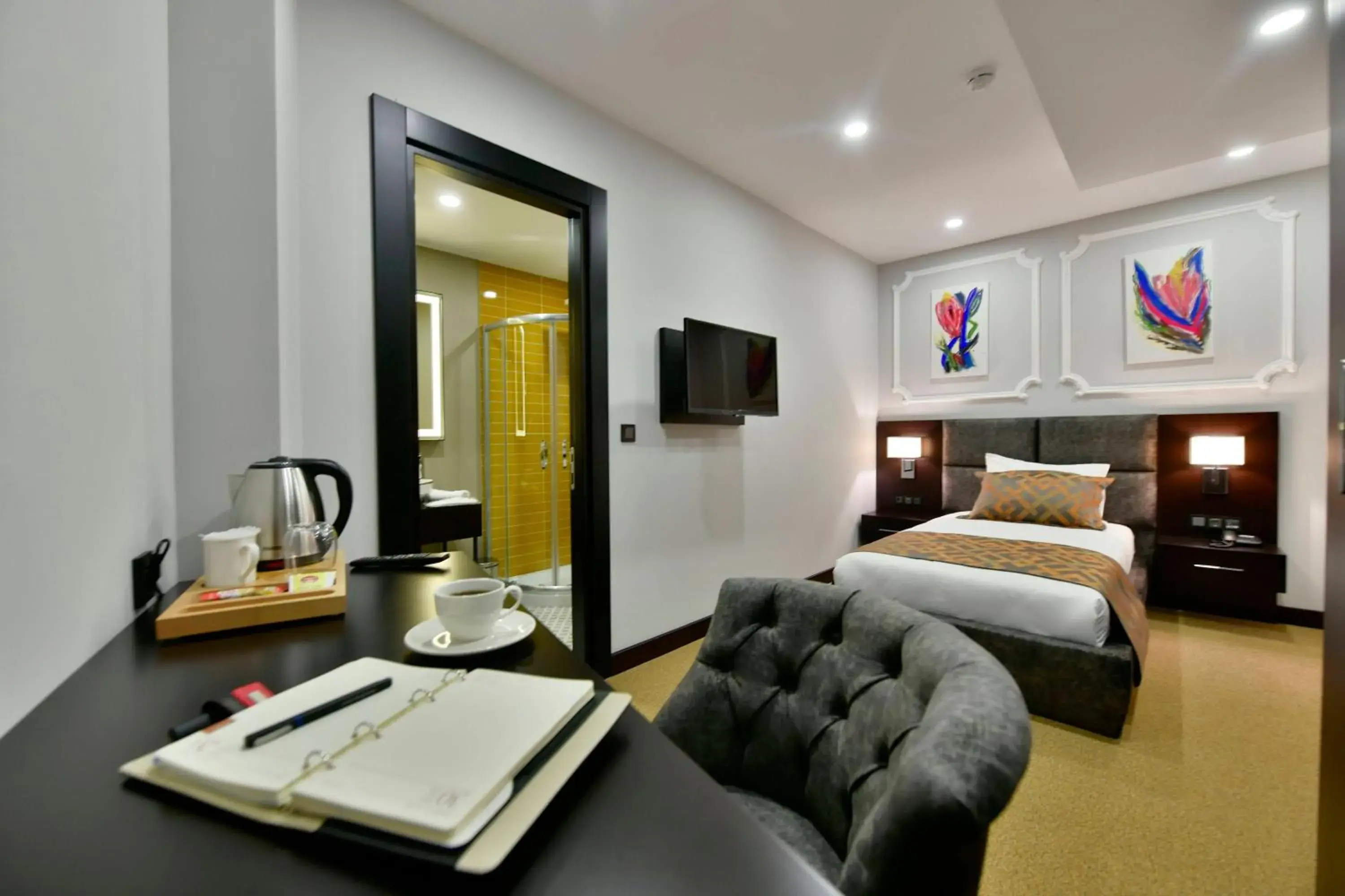 Single Room in Ghan Hotel