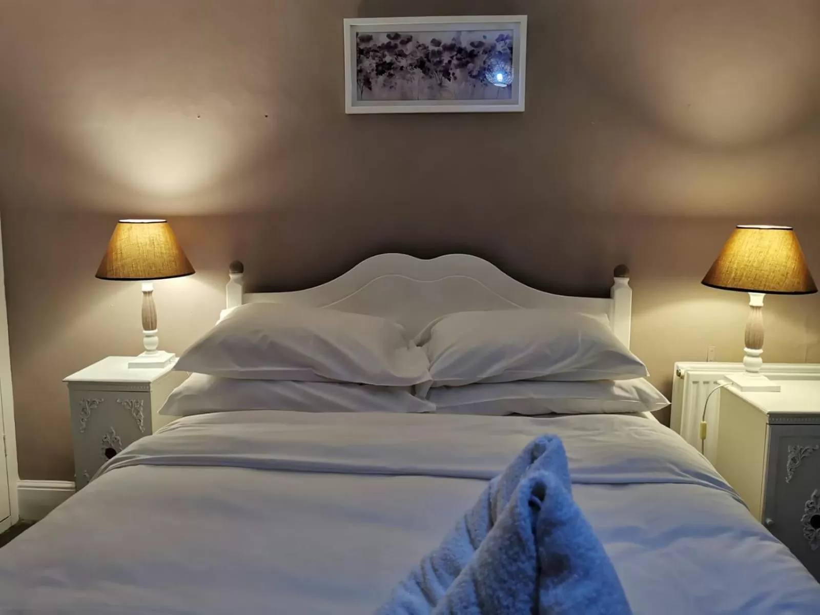 Bed in The Compasses Inn