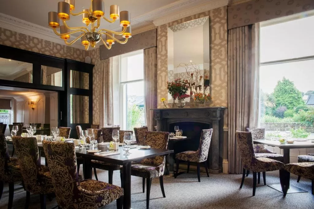 Restaurant/places to eat in Trout Hotel