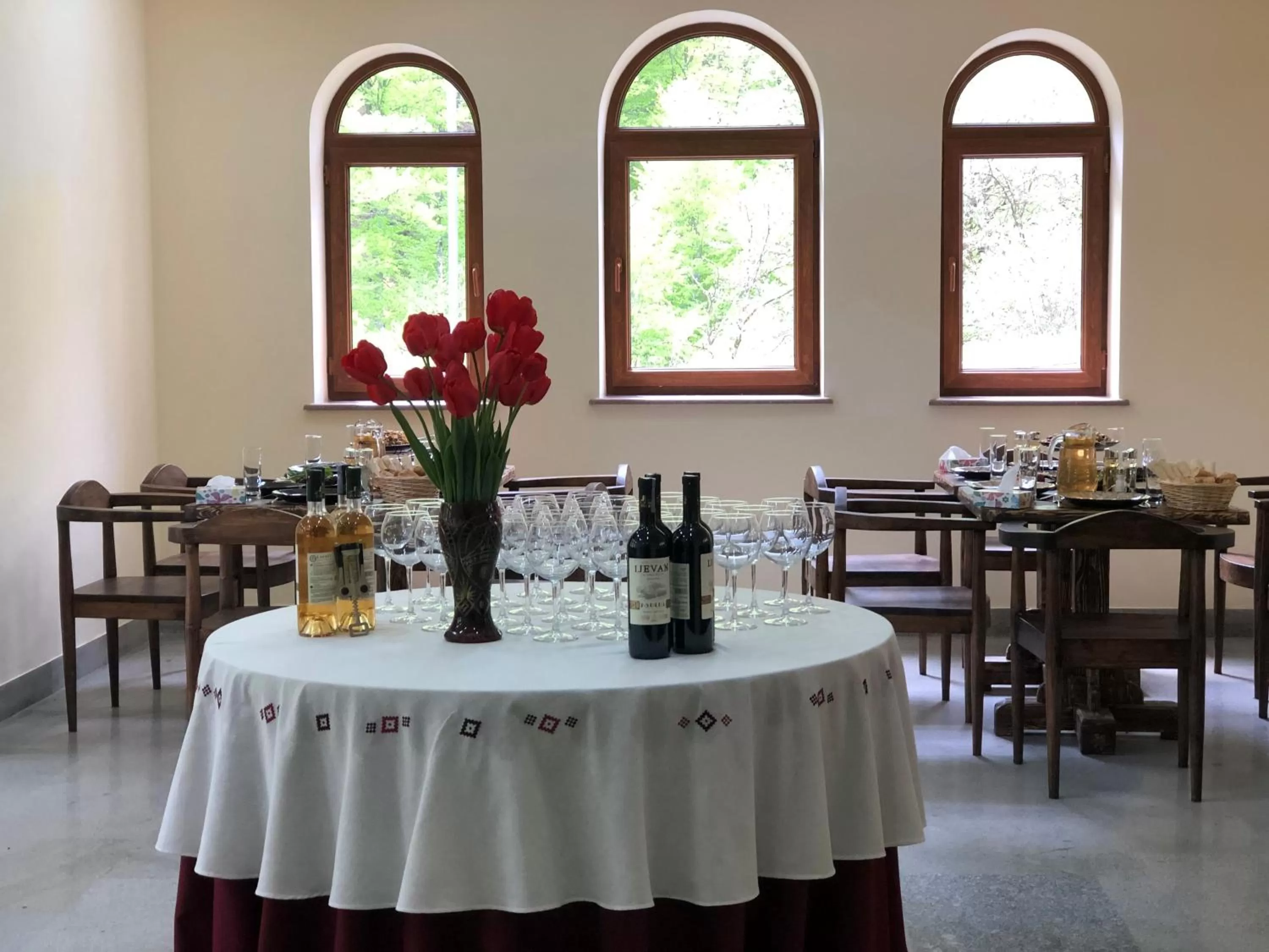 Restaurant/Places to Eat in Vanatun Monastery Stay