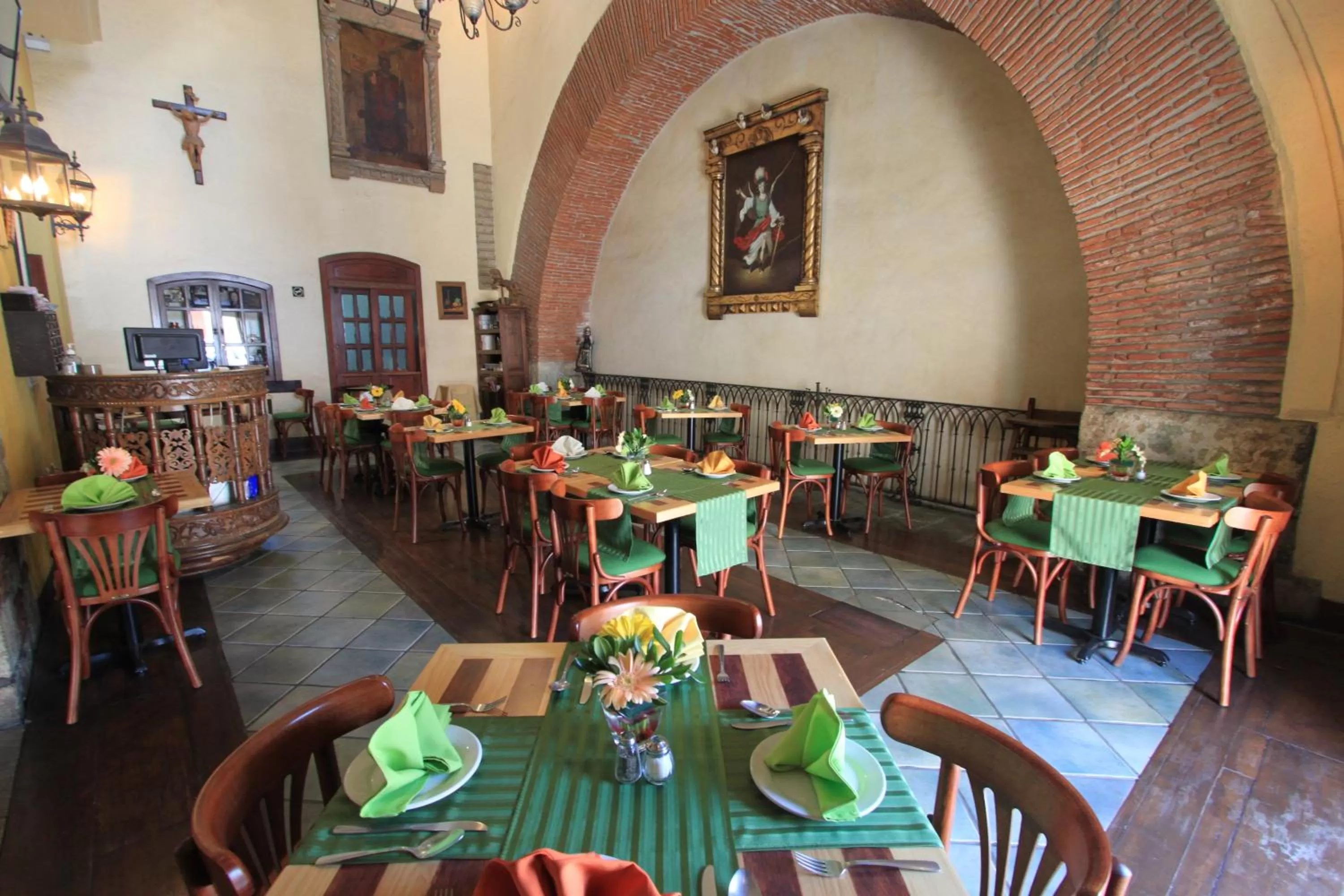 Restaurant/places to eat in Hotel CasAntica
