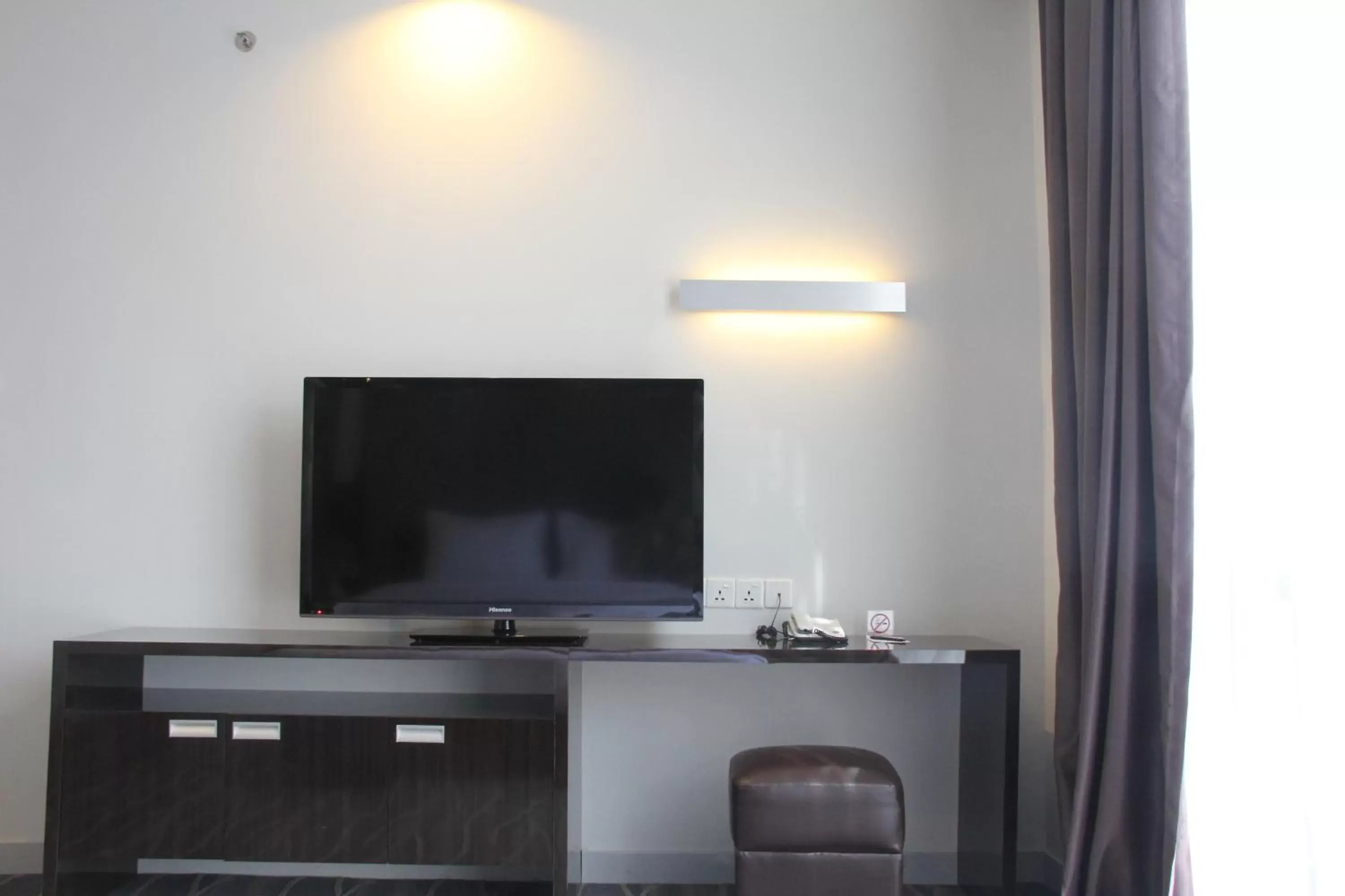 TV and multimedia, TV/Entertainment Center in Dreamtel Jakarta