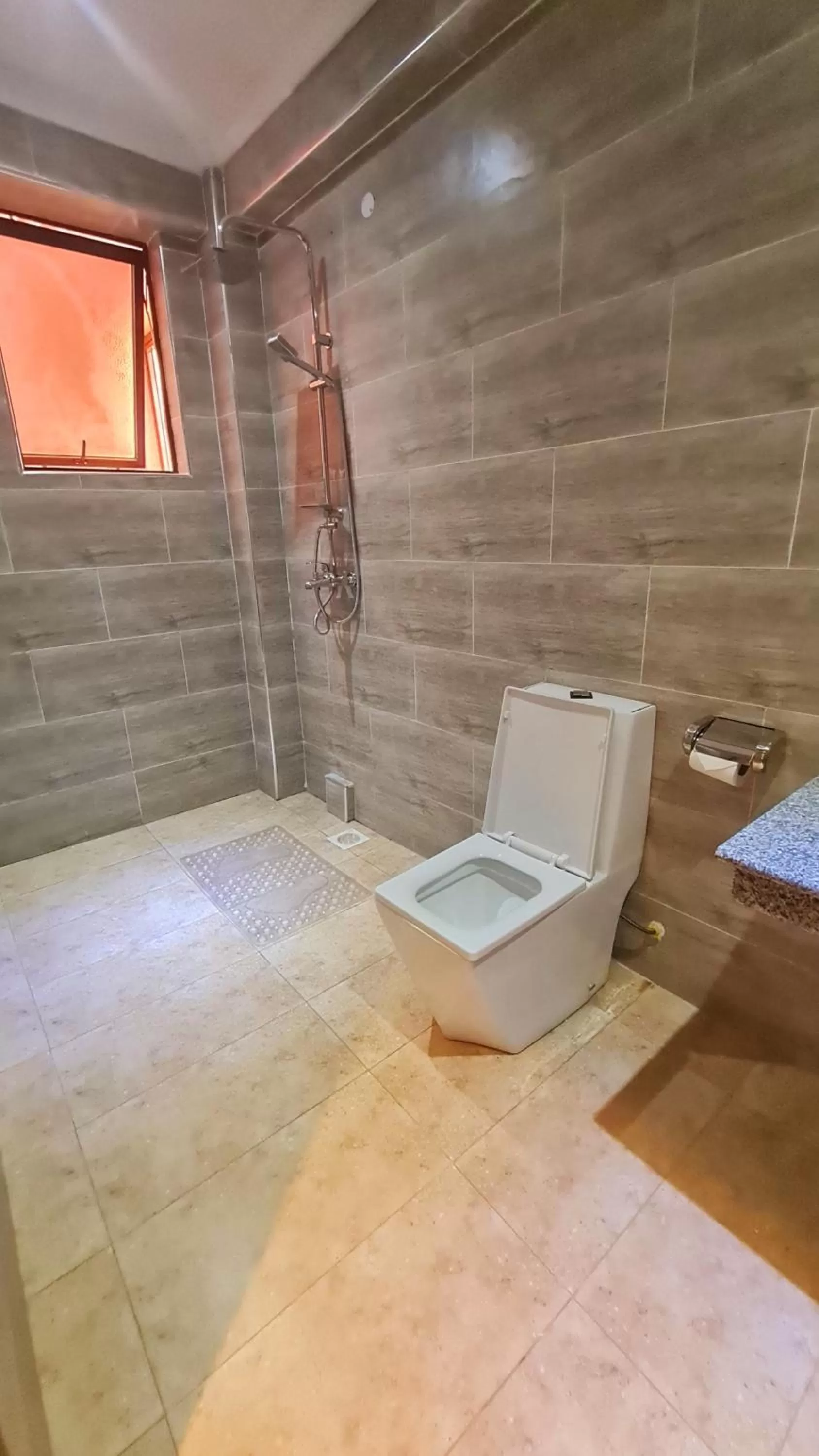 Bathroom in LA BEILA HOTEL MERU