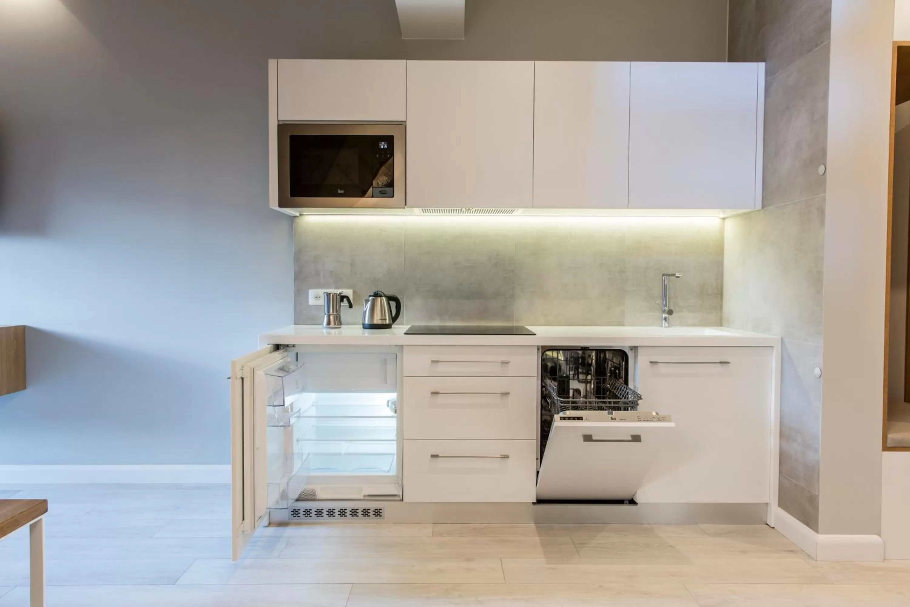 Kitchen or kitchenette in Royal Hill Residence