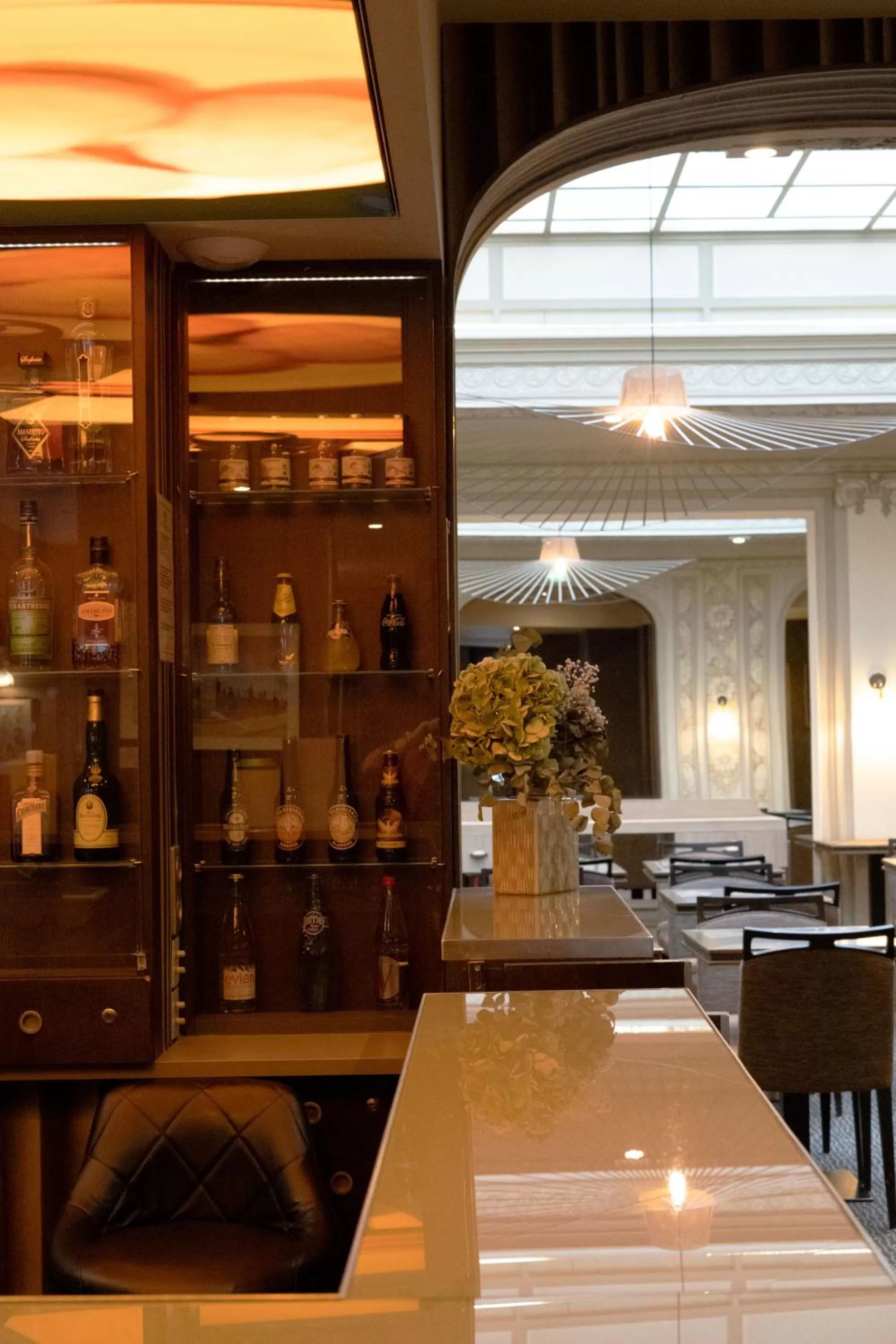 Restaurant/places to eat in Hotel Litteraire Le Swann, BW Premier Collection