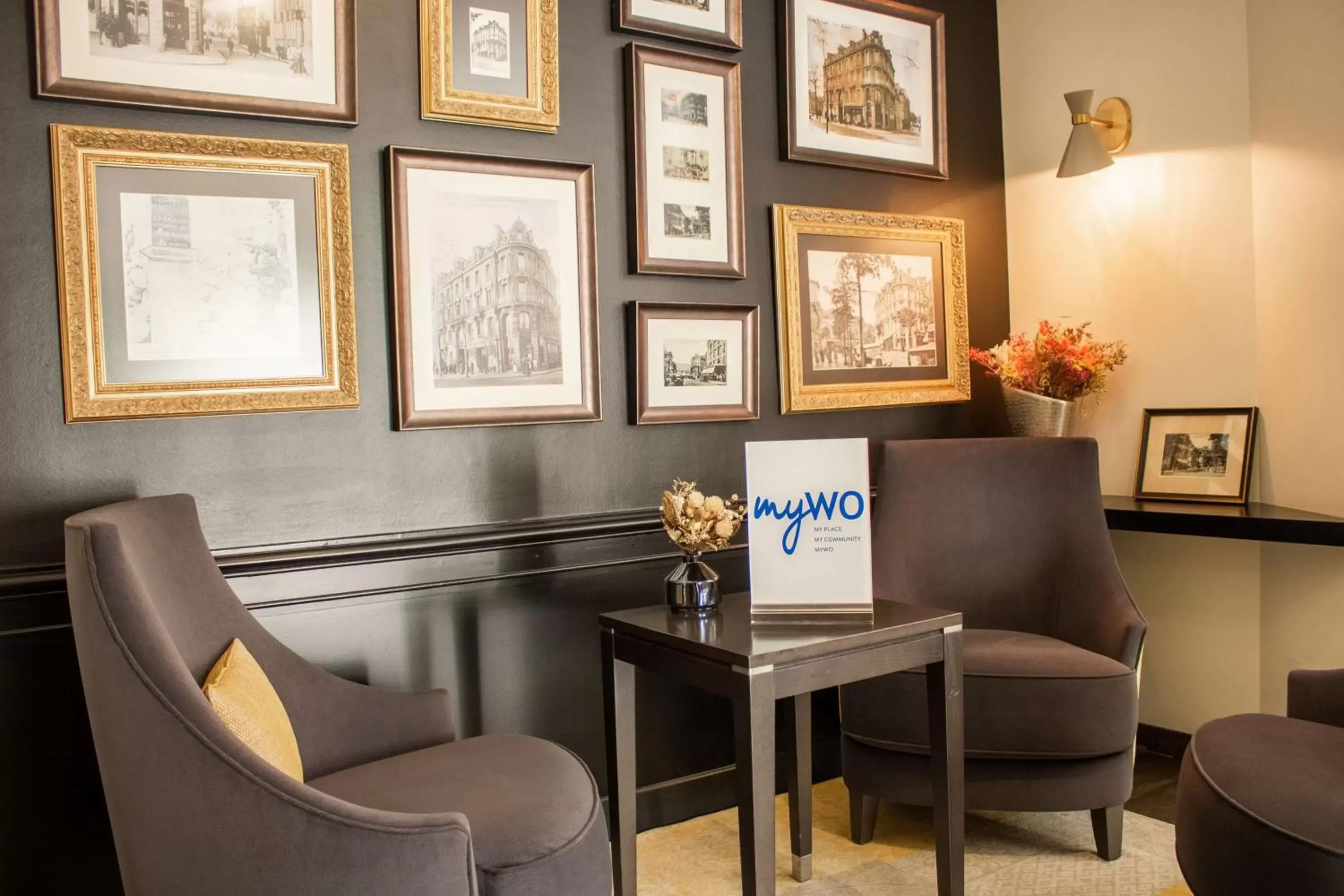 Lounge or bar in Best Western Plus Le Moderne