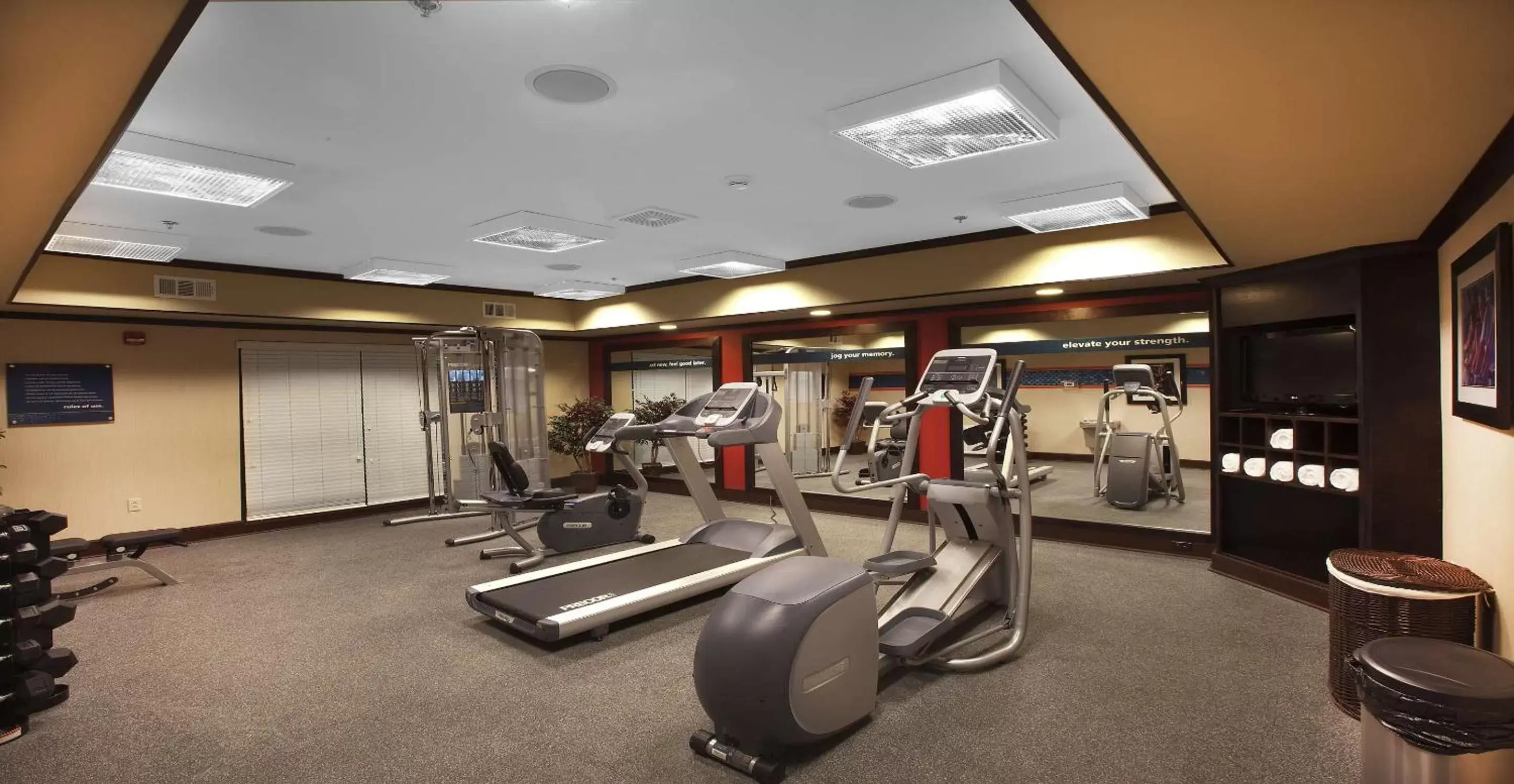 Fitness centre/facilities in Hampton Inn New Albany Fitness centre/facilities in Hampton Inn New Albany