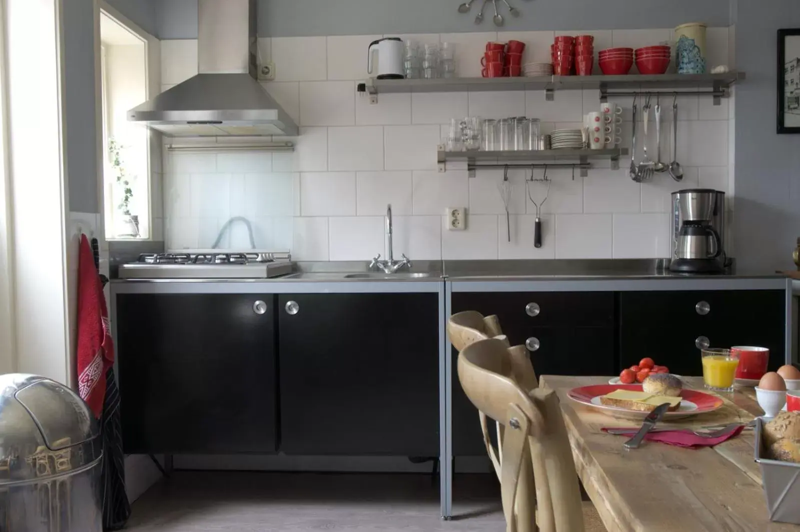 Kitchen or kitchenette, Kitchen/Kitchenette in B&B Posthoorn