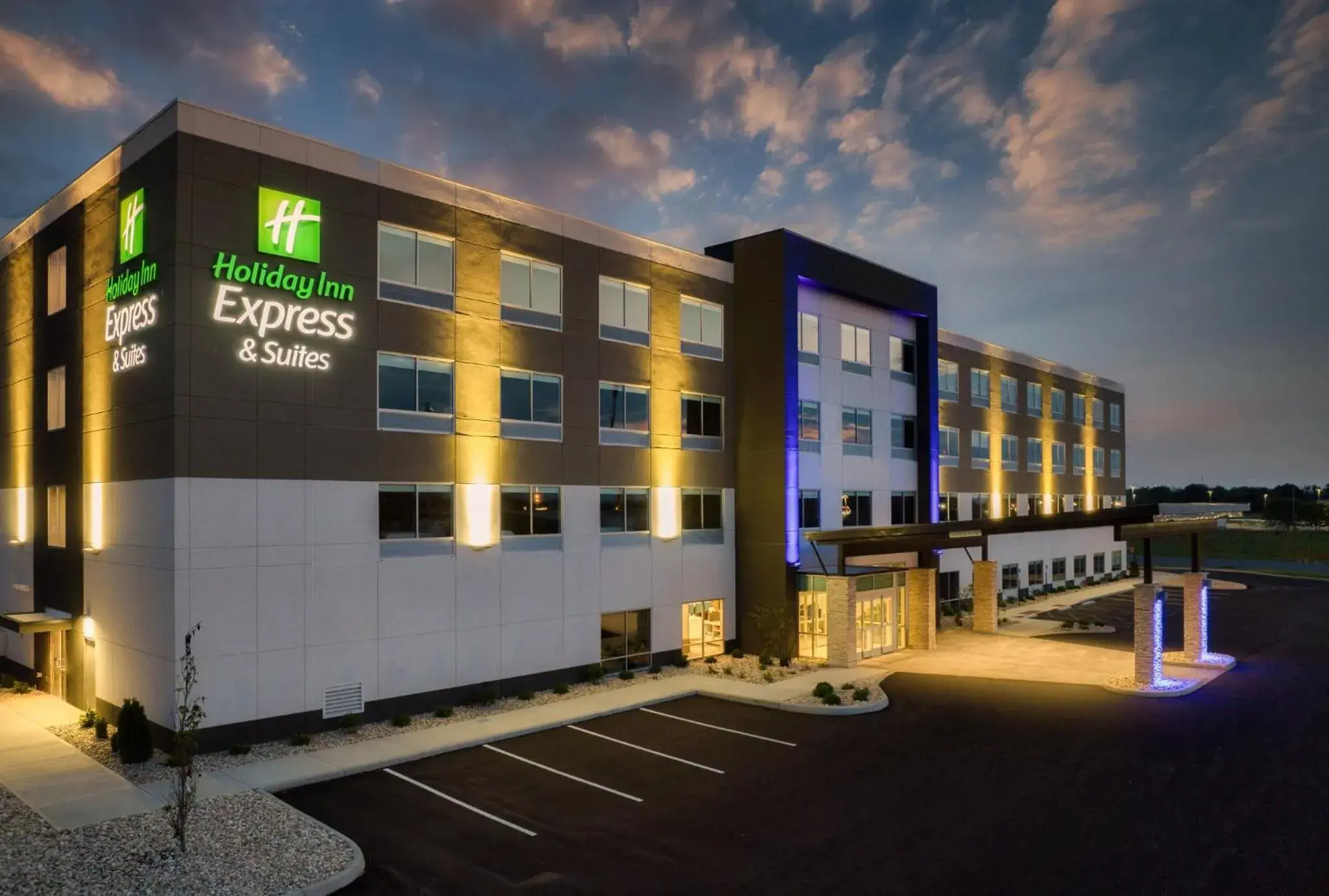Property Building in Holiday Inn Express & Suites Lima, an IHG Hotel