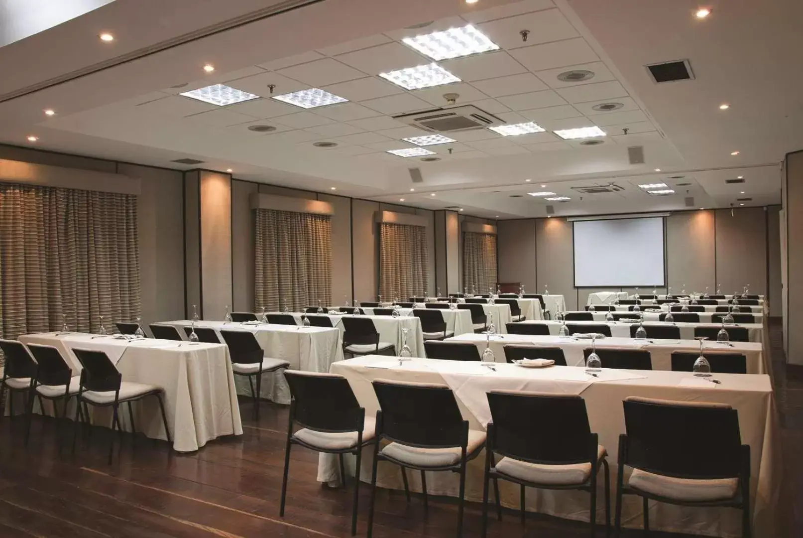 Meeting/conference room in Embassy Suites by Hilton Bogotá - Rosales