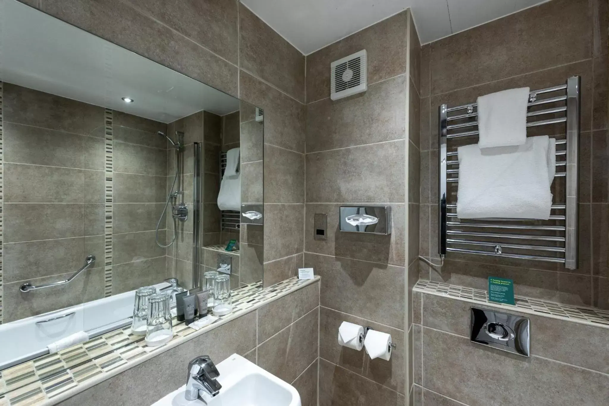 Bathroom in Holiday Inn - Manchester - Oldham, an IHG Hotel