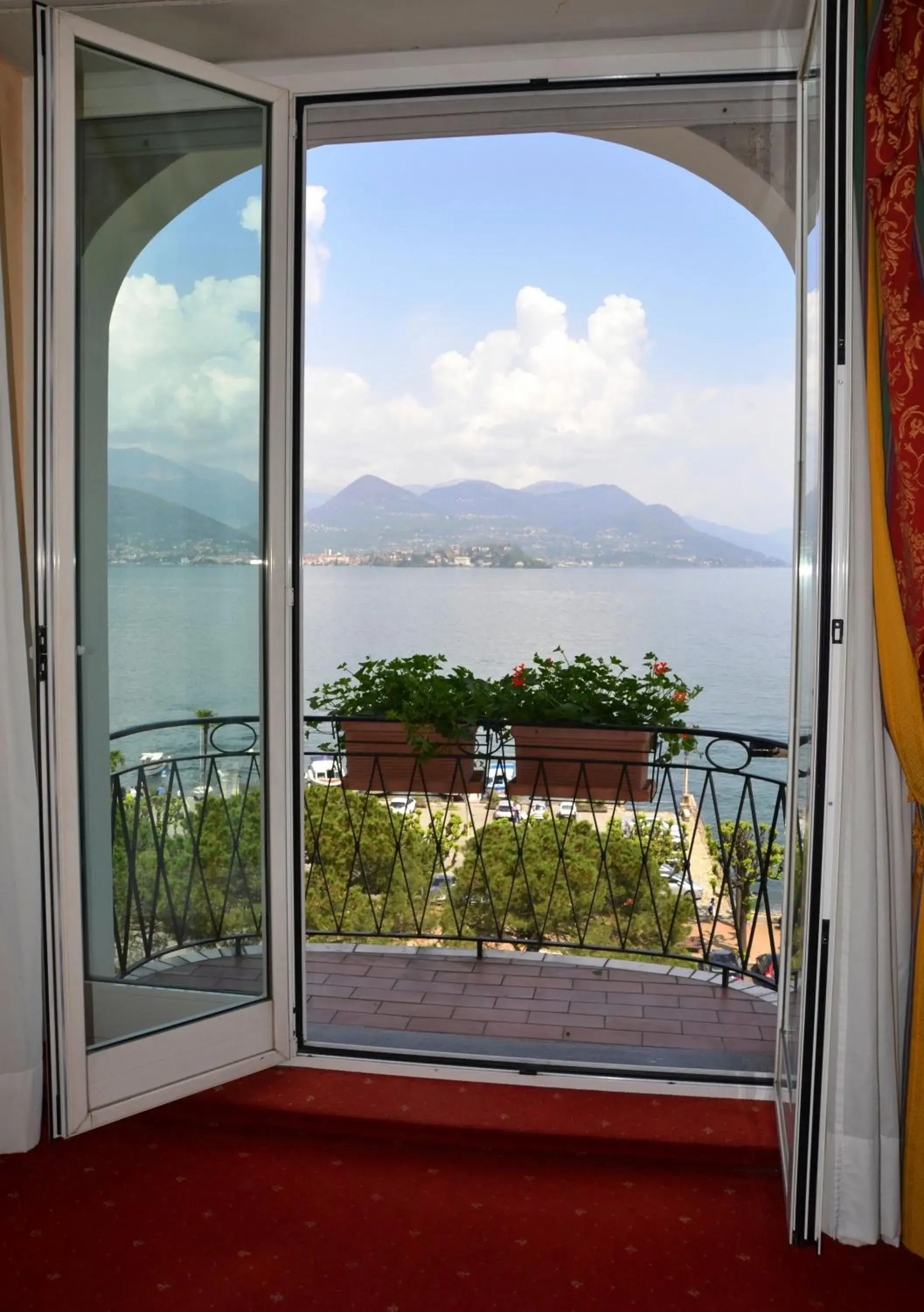 View (from property/room) in Hotel Milan Speranza Au Lac