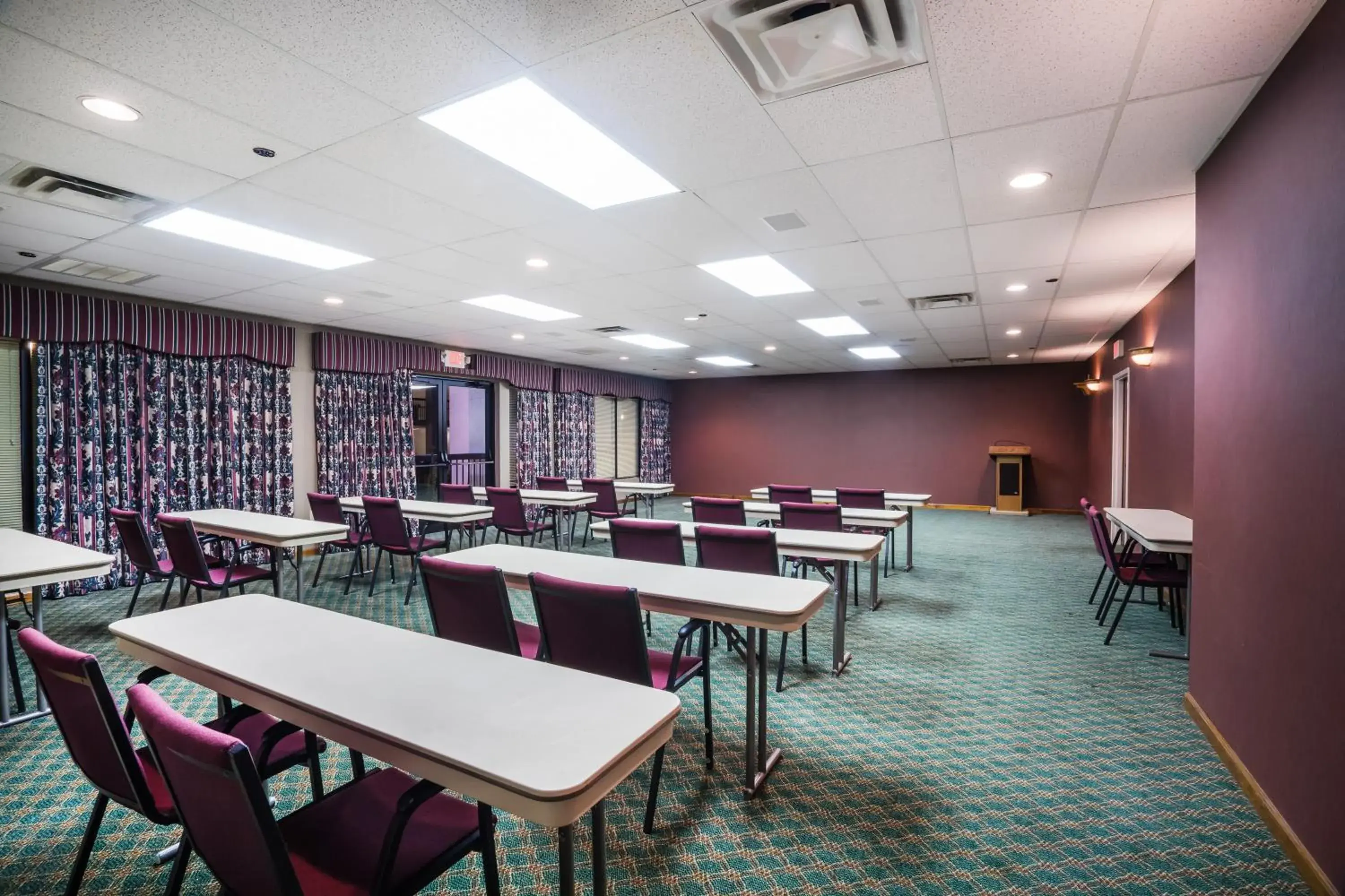 Meeting/conference room in Baymont by Wyndham Johnson City