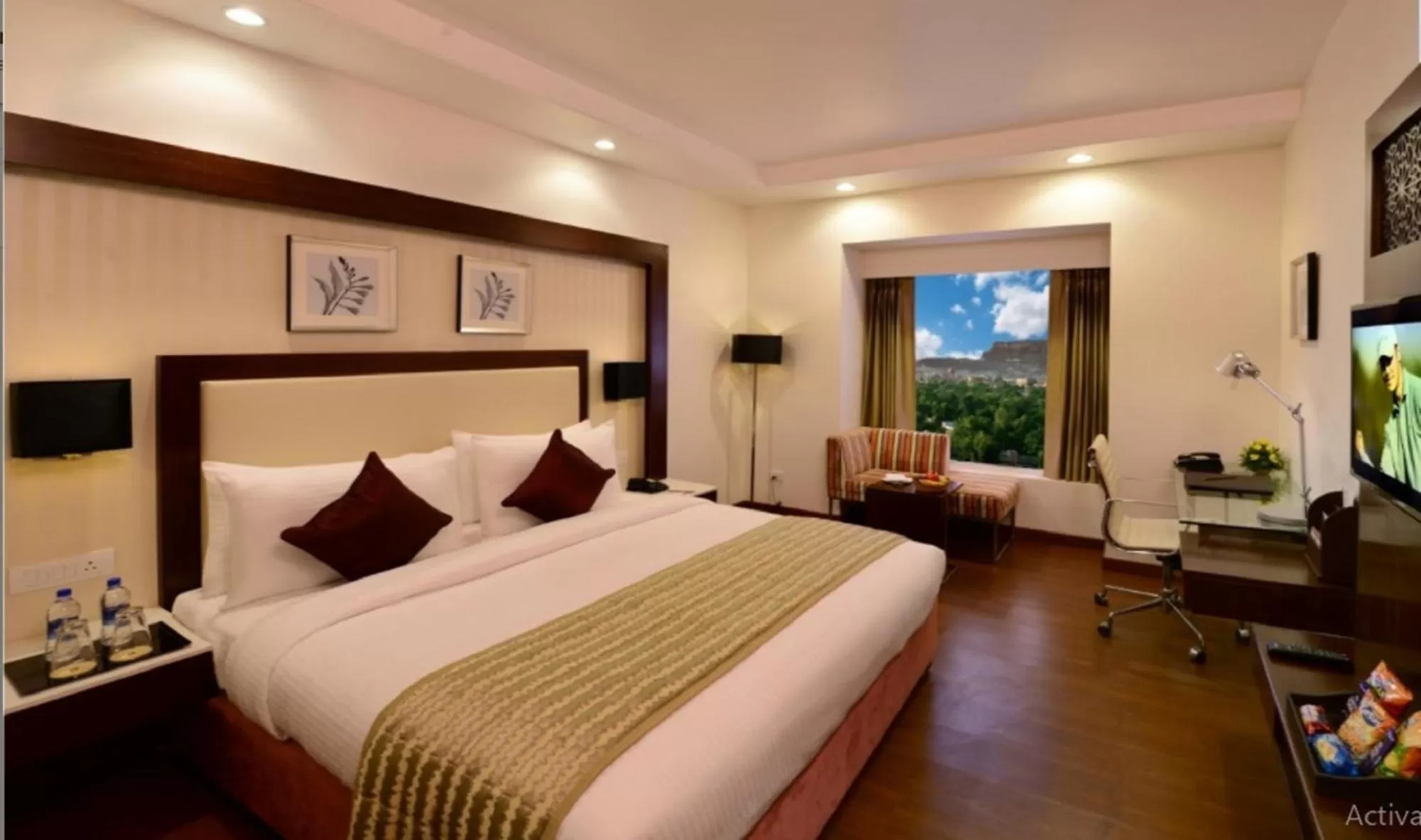 Living room, Bed in Lords Inn Jodhpur