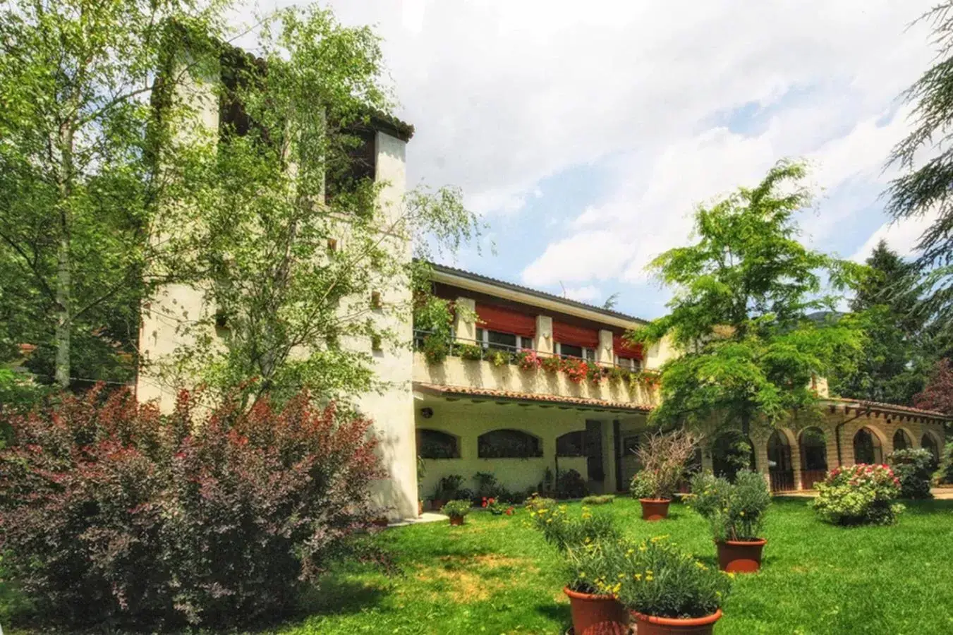 Property Building in Albergo La Ginestra