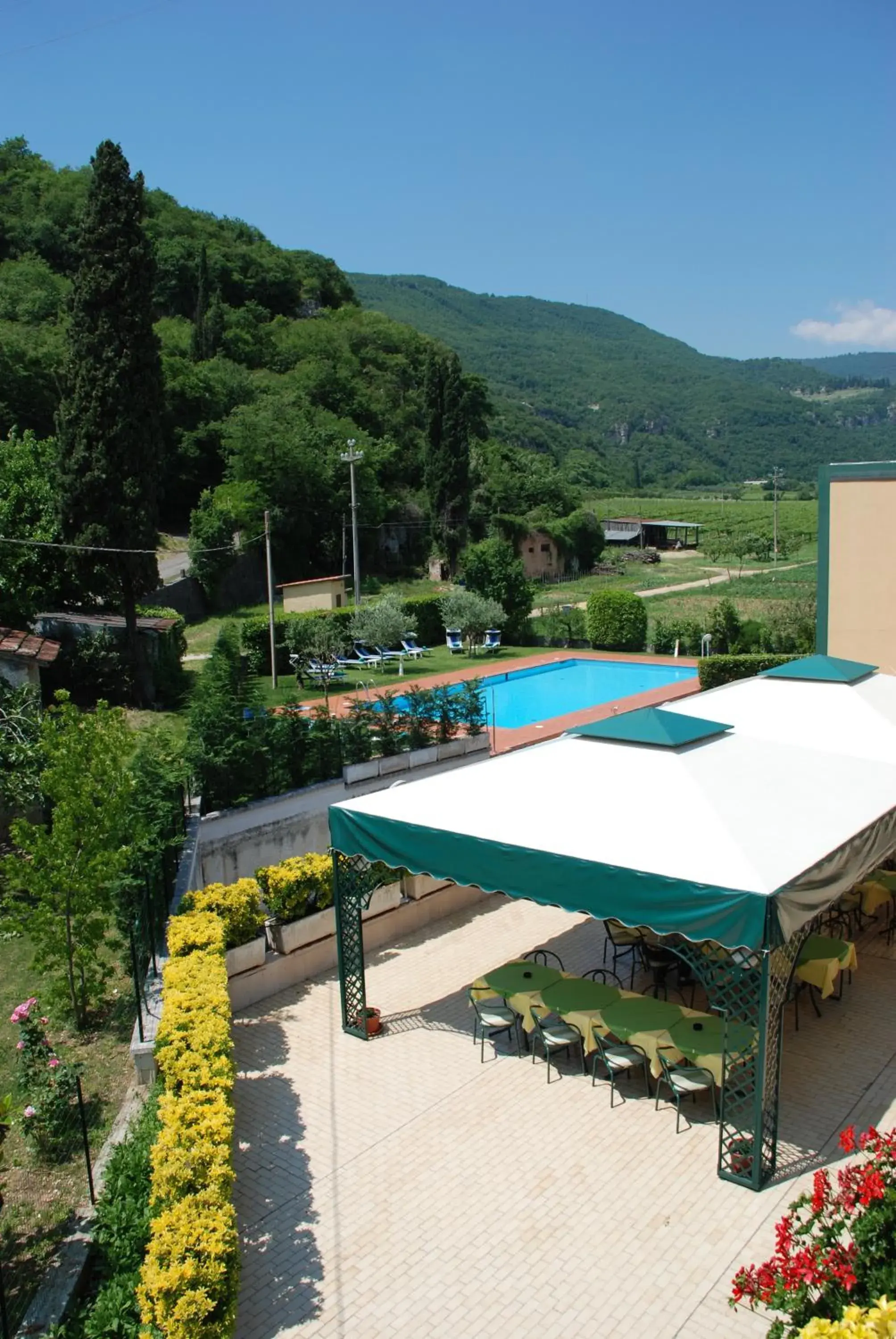 Garden, Pool View in Hotel La Pergola
