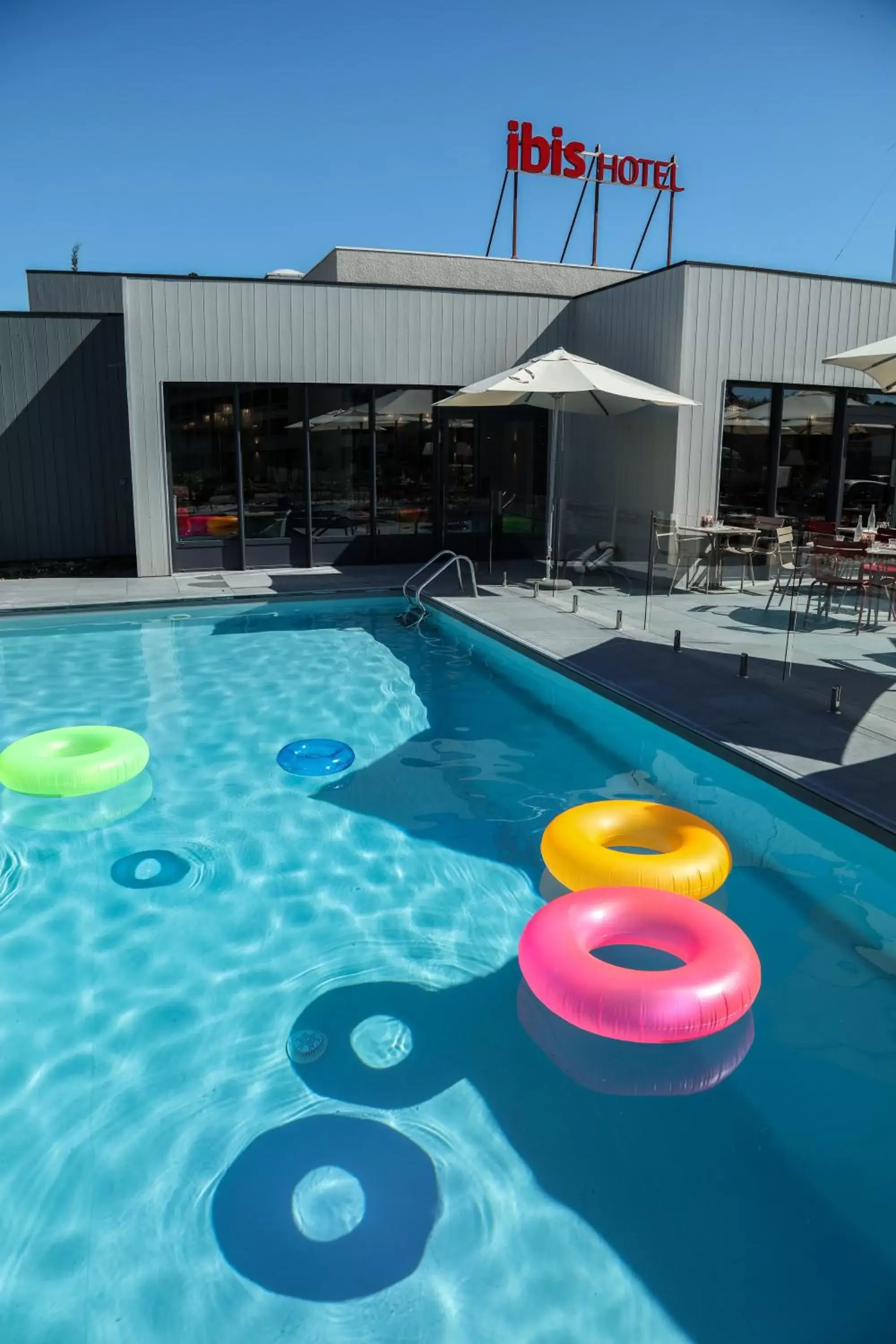 Swimming pool in ibis Orange Centre