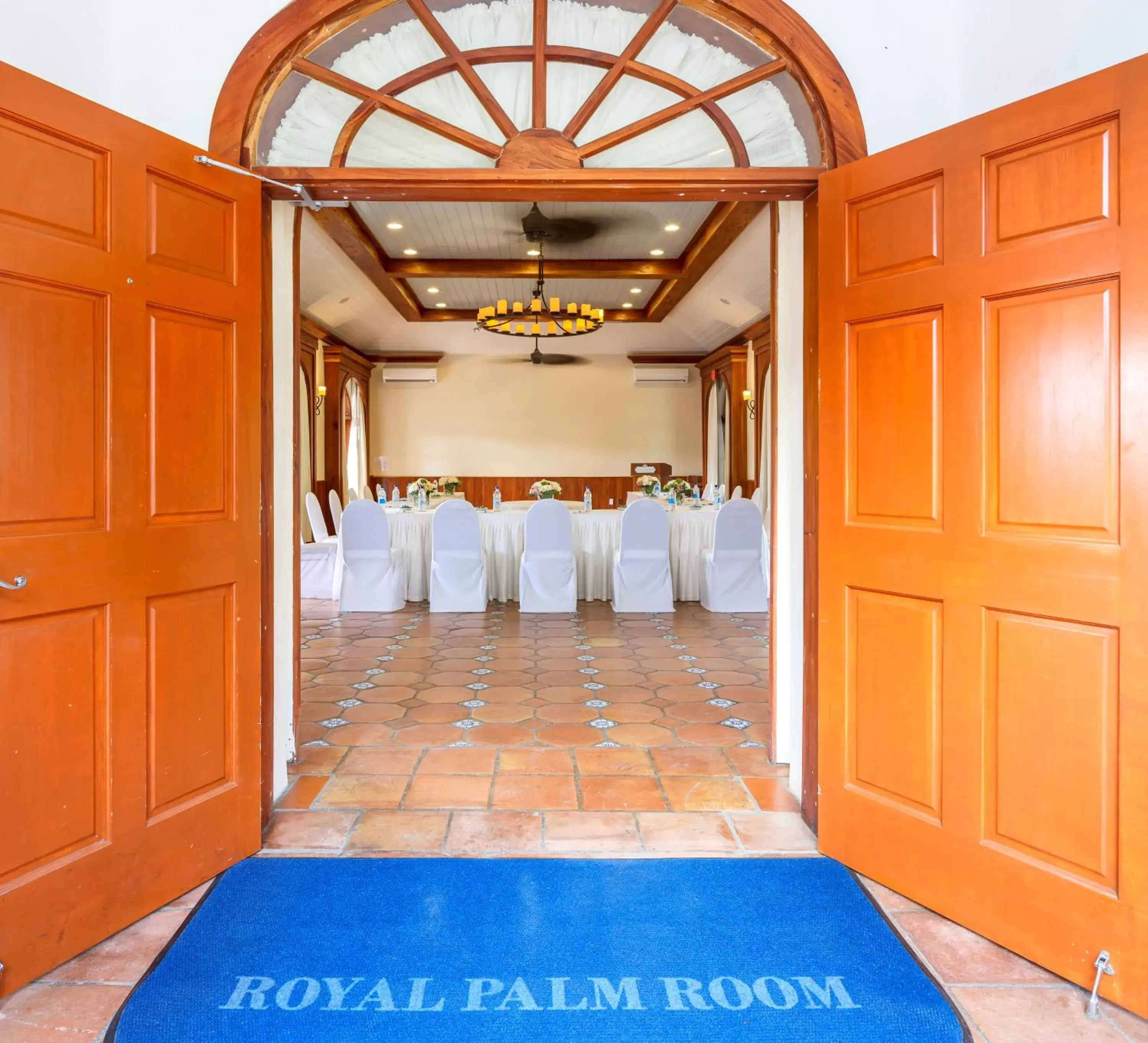 Banquet/Function facilities, Banquet Facilities in Windjammer Landing Villa Beach Resort