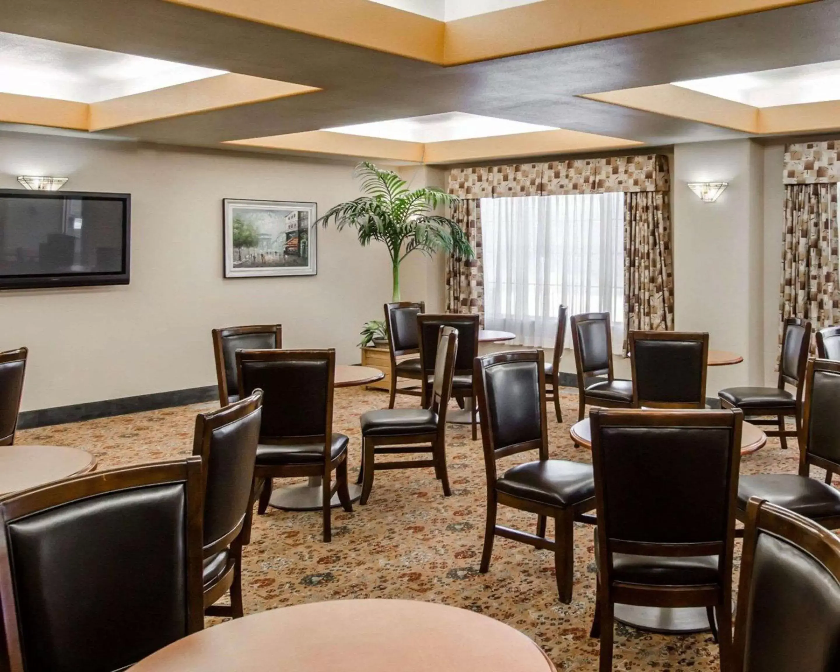 Restaurant/Places to Eat in Sleep Inn & Suites Springdale West