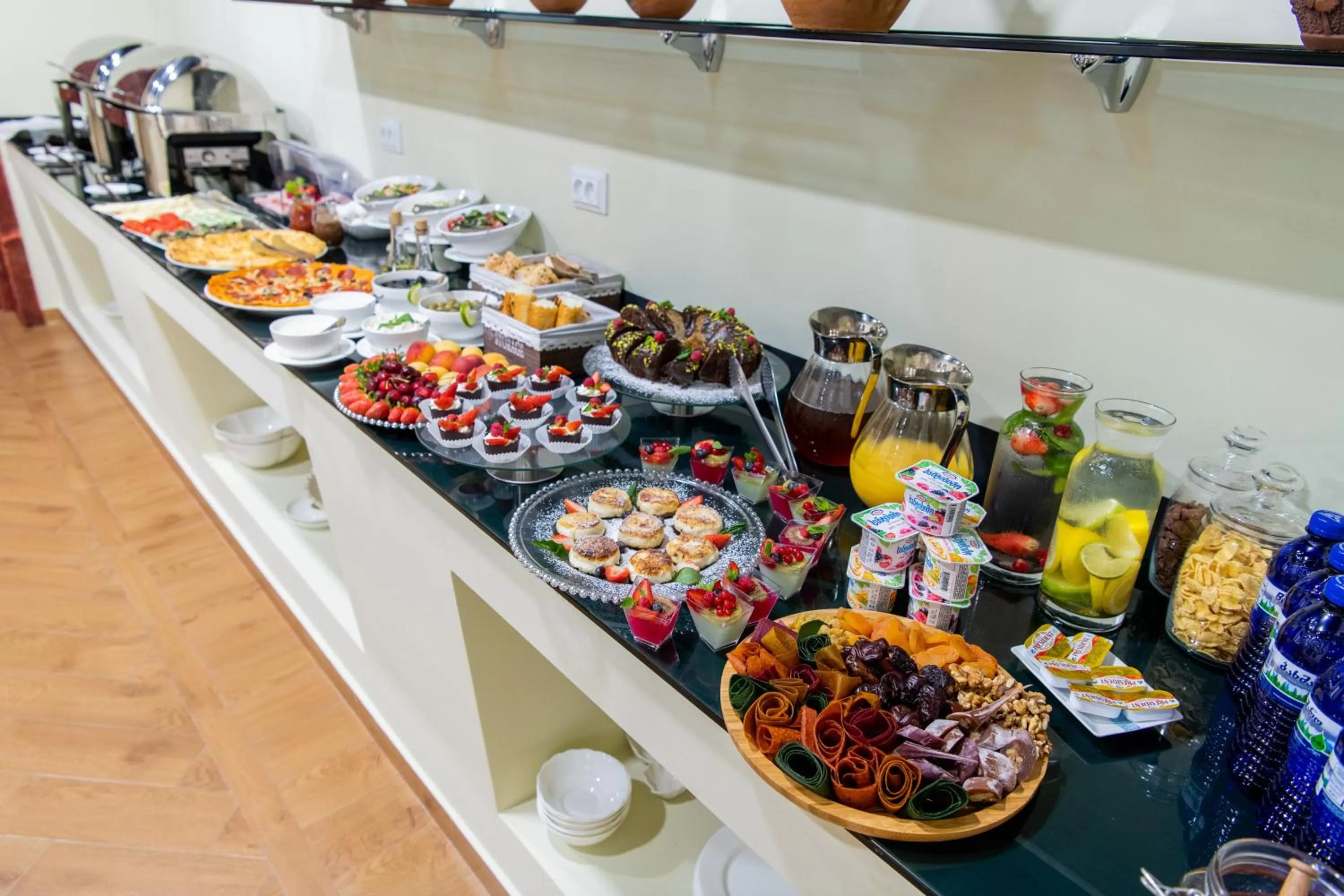 Food and drinks in S&L Boutique Hotel