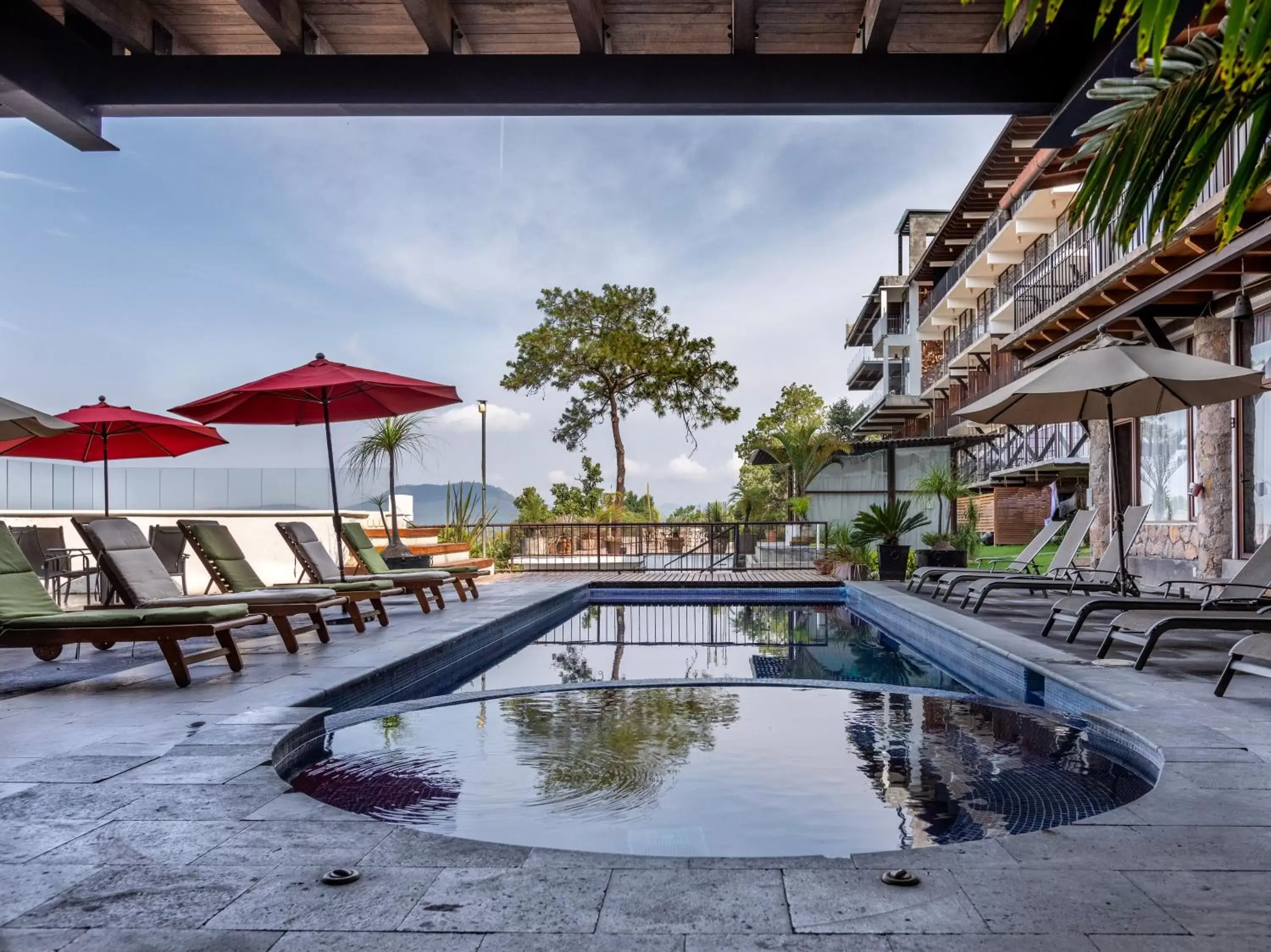 Swimming Pool in Hotel Santa Rosa