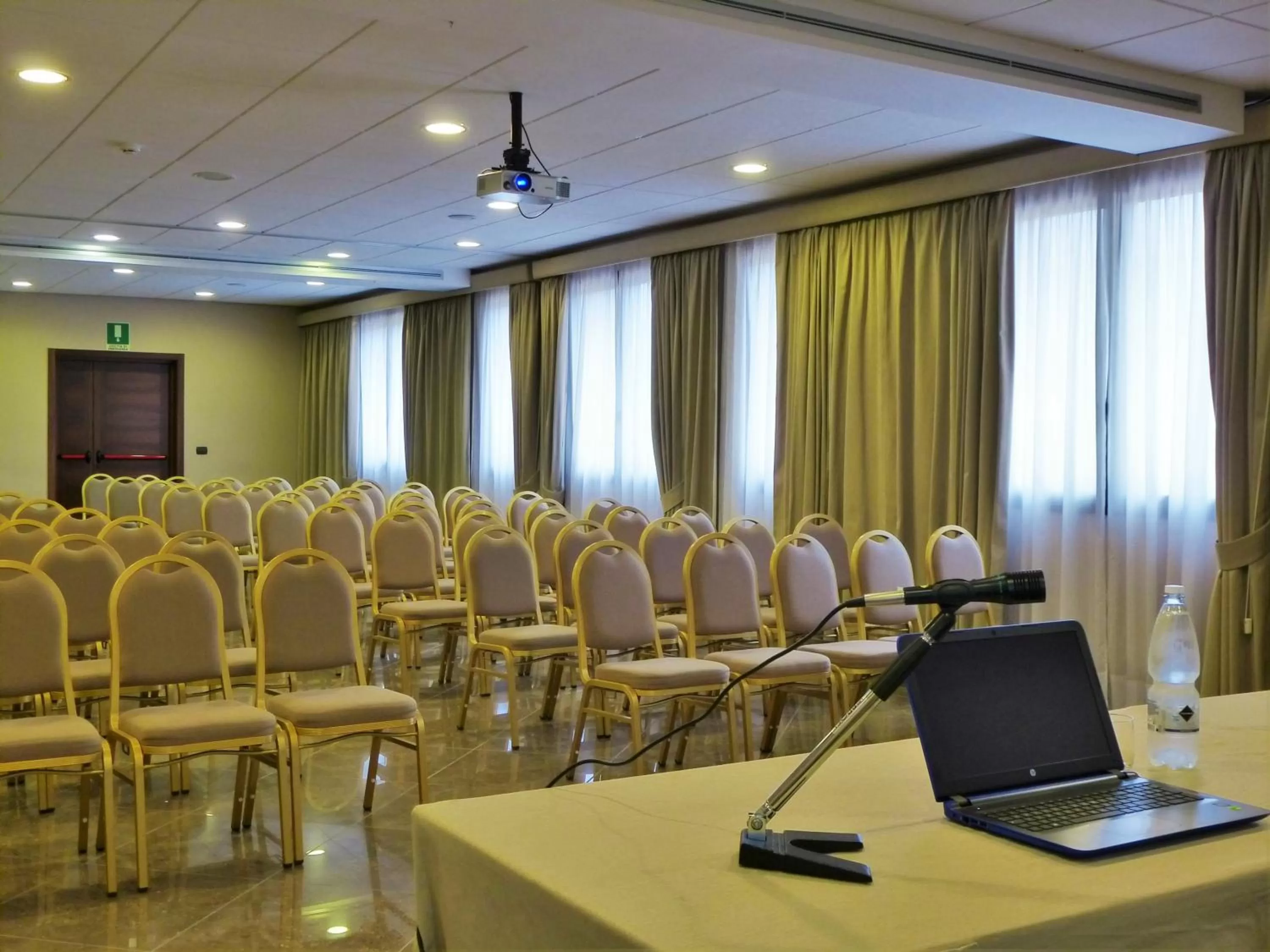 Meeting/conference room in Hotel Lucrezia Borgia