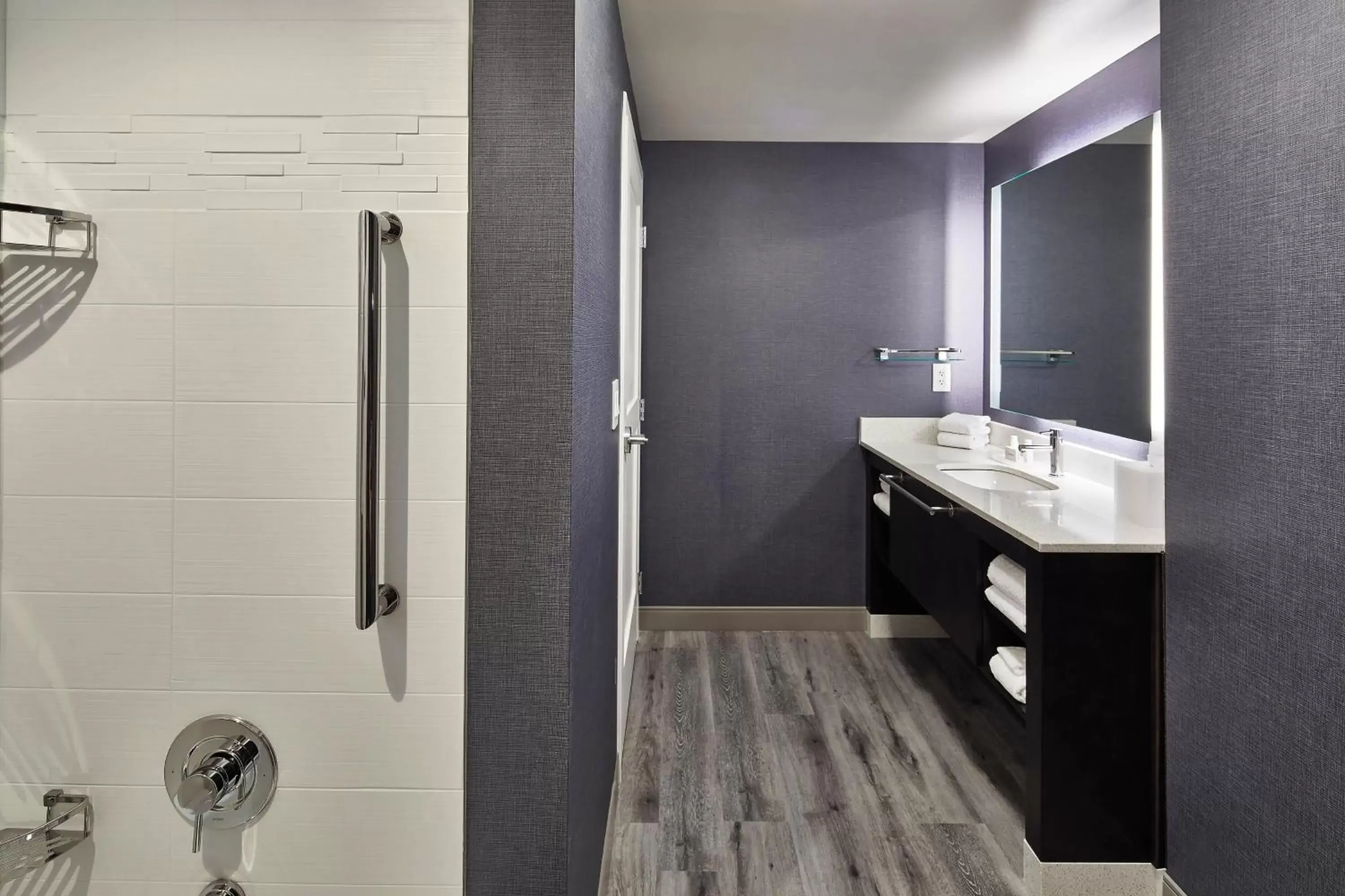 Bathroom in Residence Inn by Marriott Cleveland University Circle/Medical Center