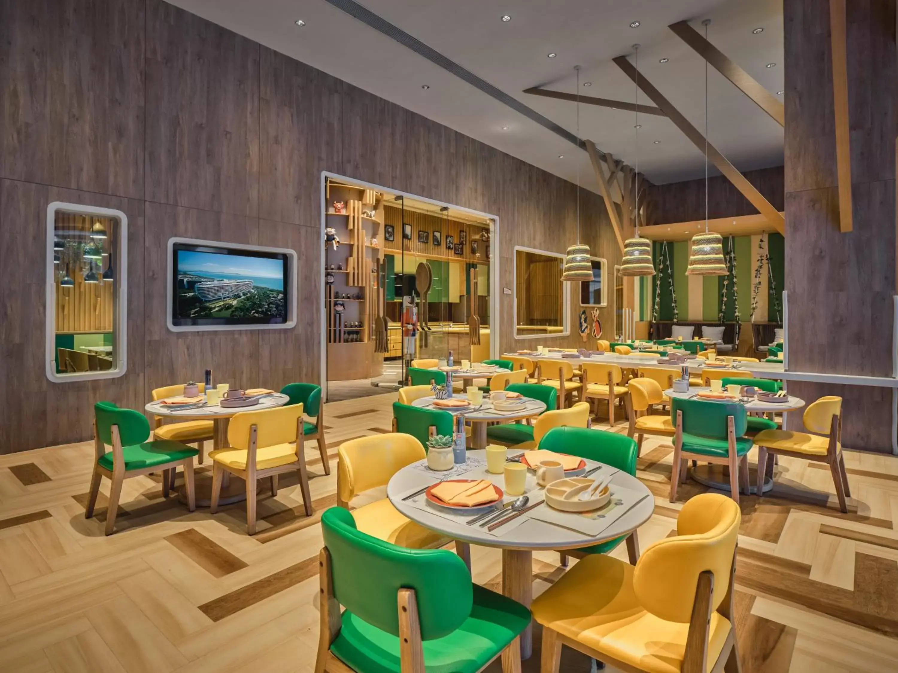 Restaurant/Places to Eat in Crowne Plaza Sanya Haitang Bay Resort, an IHG Hotel