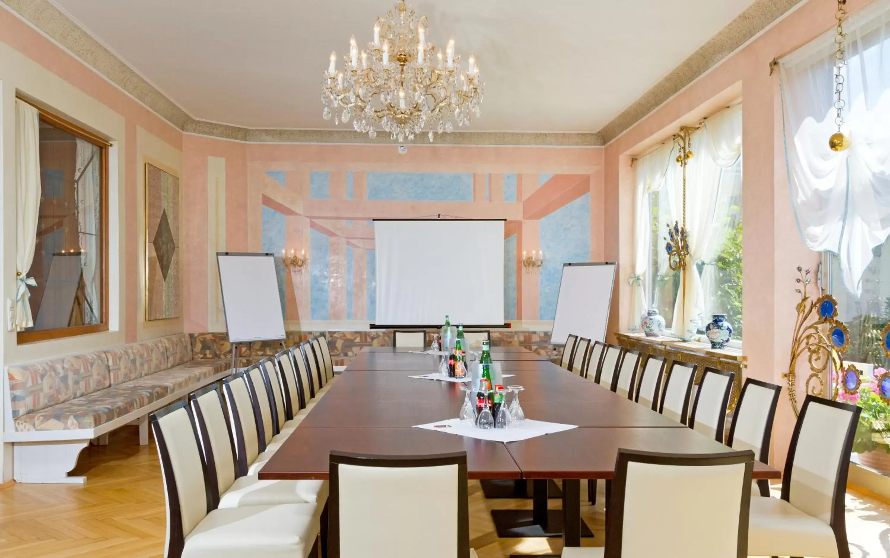 Business facilities in Wittelsbacher Hof Swiss Quality Hotel