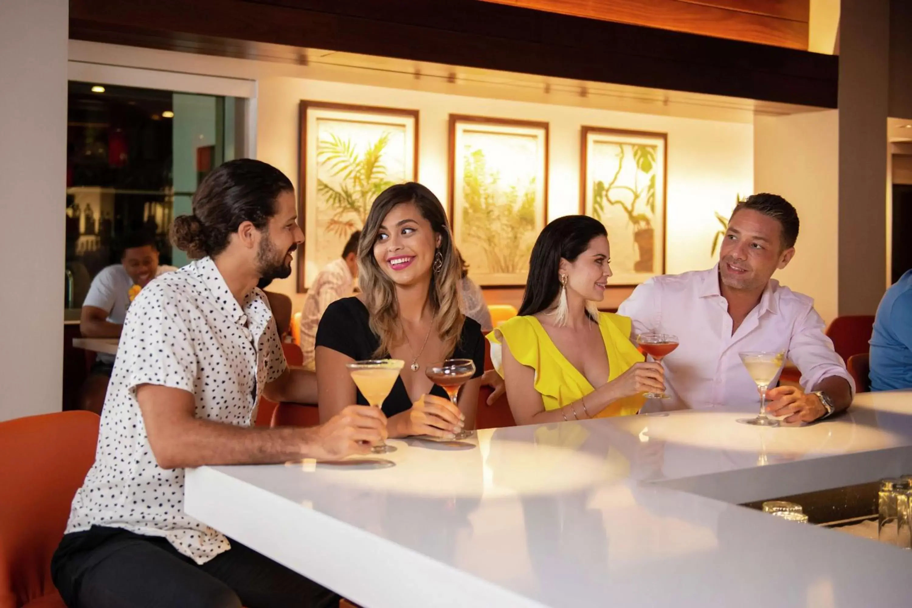 Lounge or bar in DoubleTree by Hilton San Juan