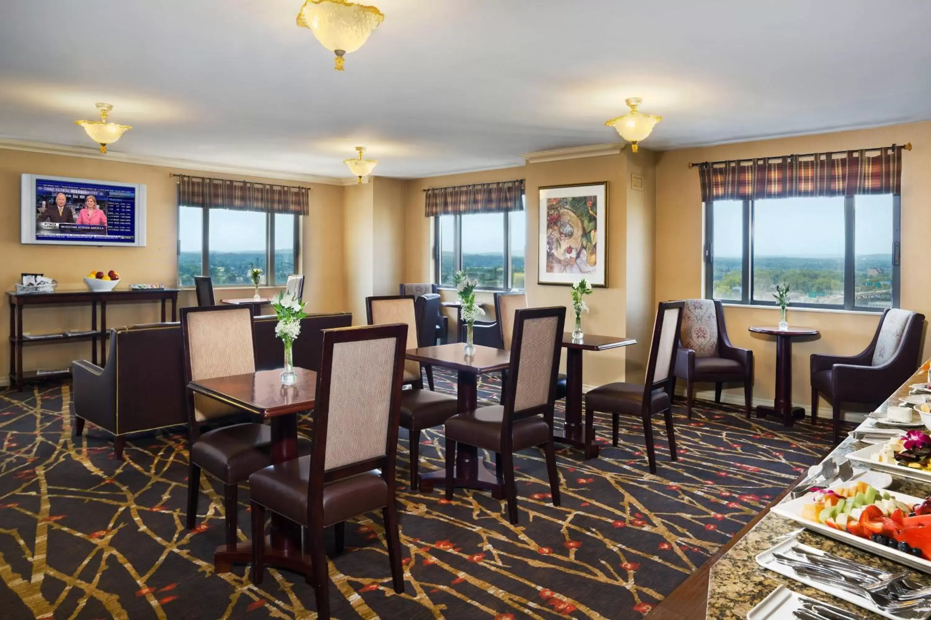 Lounge or bar, Restaurant/Places to Eat in Sheraton Springfield Monarch Place Hotel