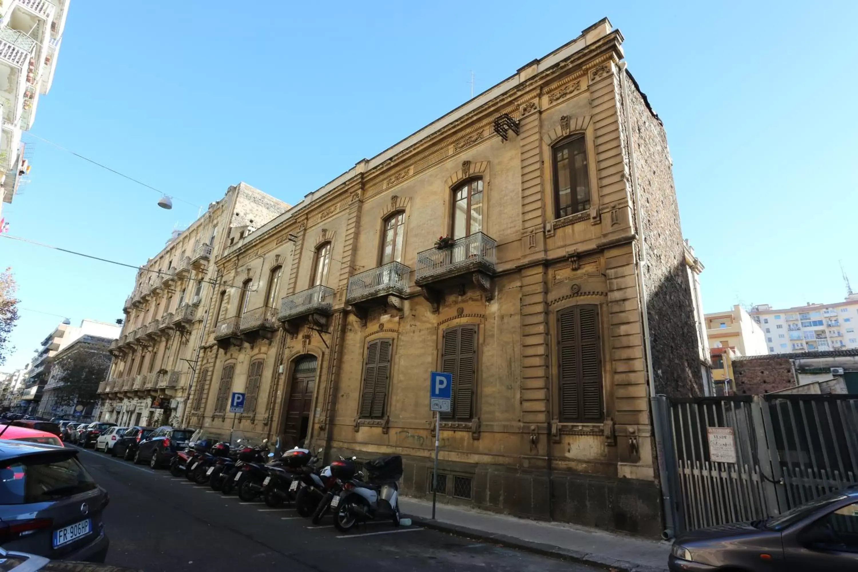 Property building in A Casa Di Laura