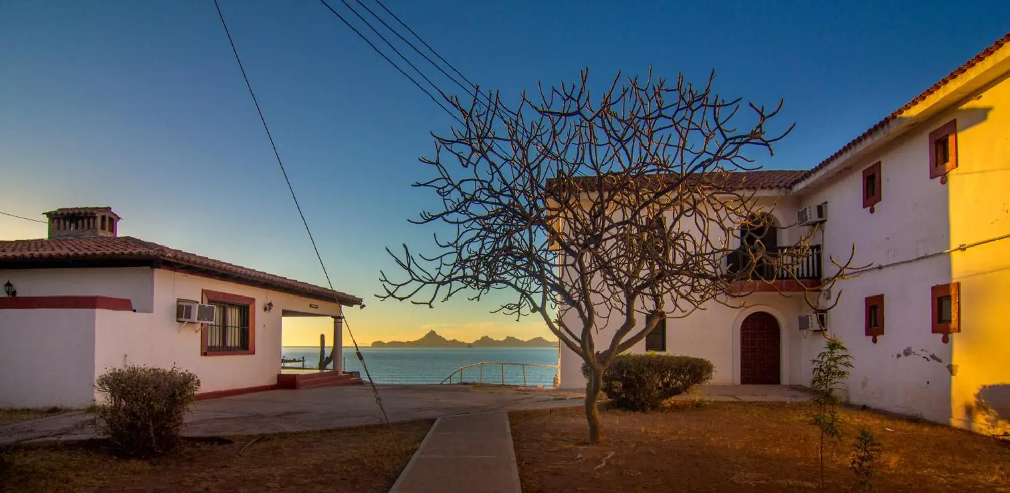 Sunset, Property Building in Hotel Playa de Cortes