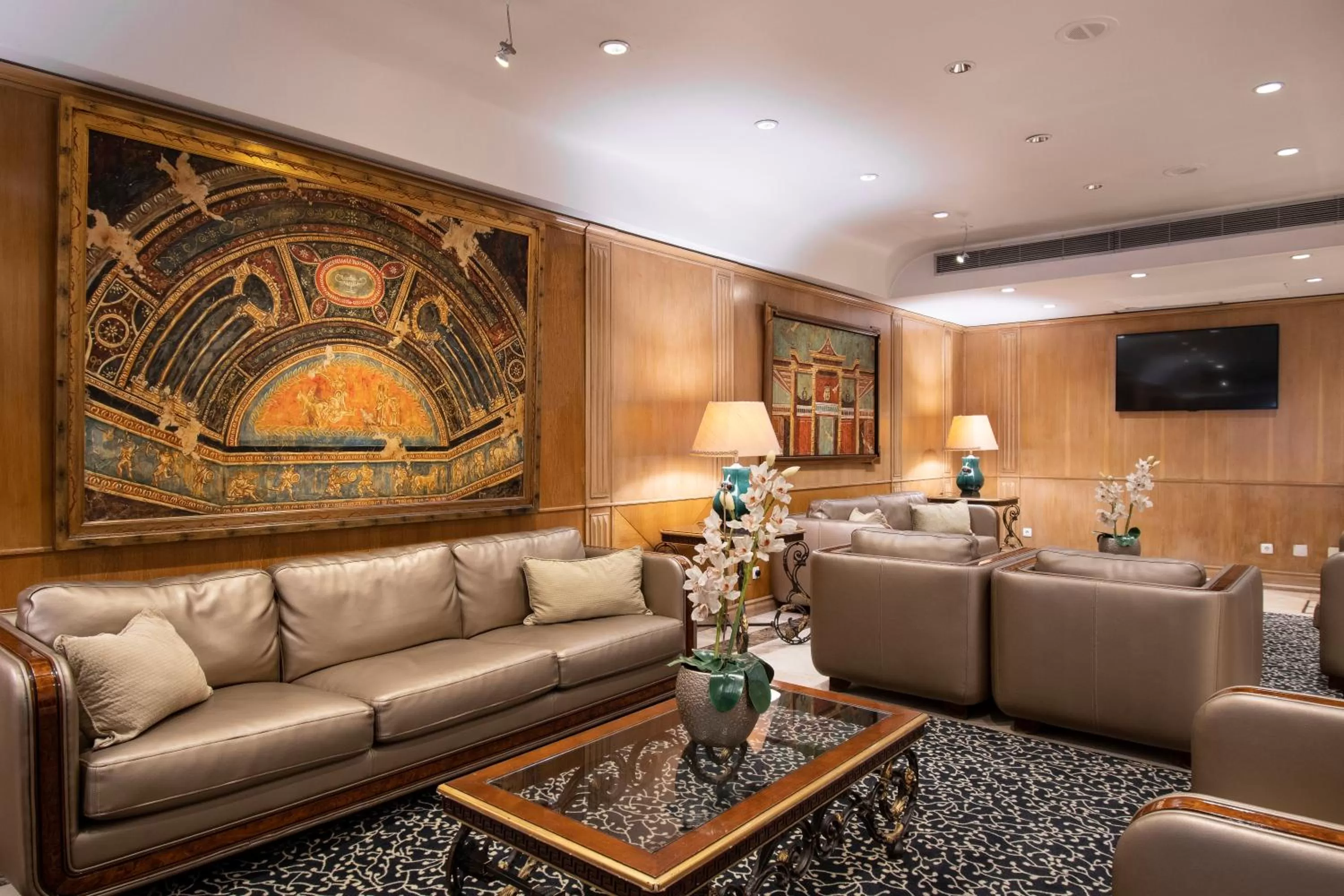 Lounge or bar in SANA Reno Hotel