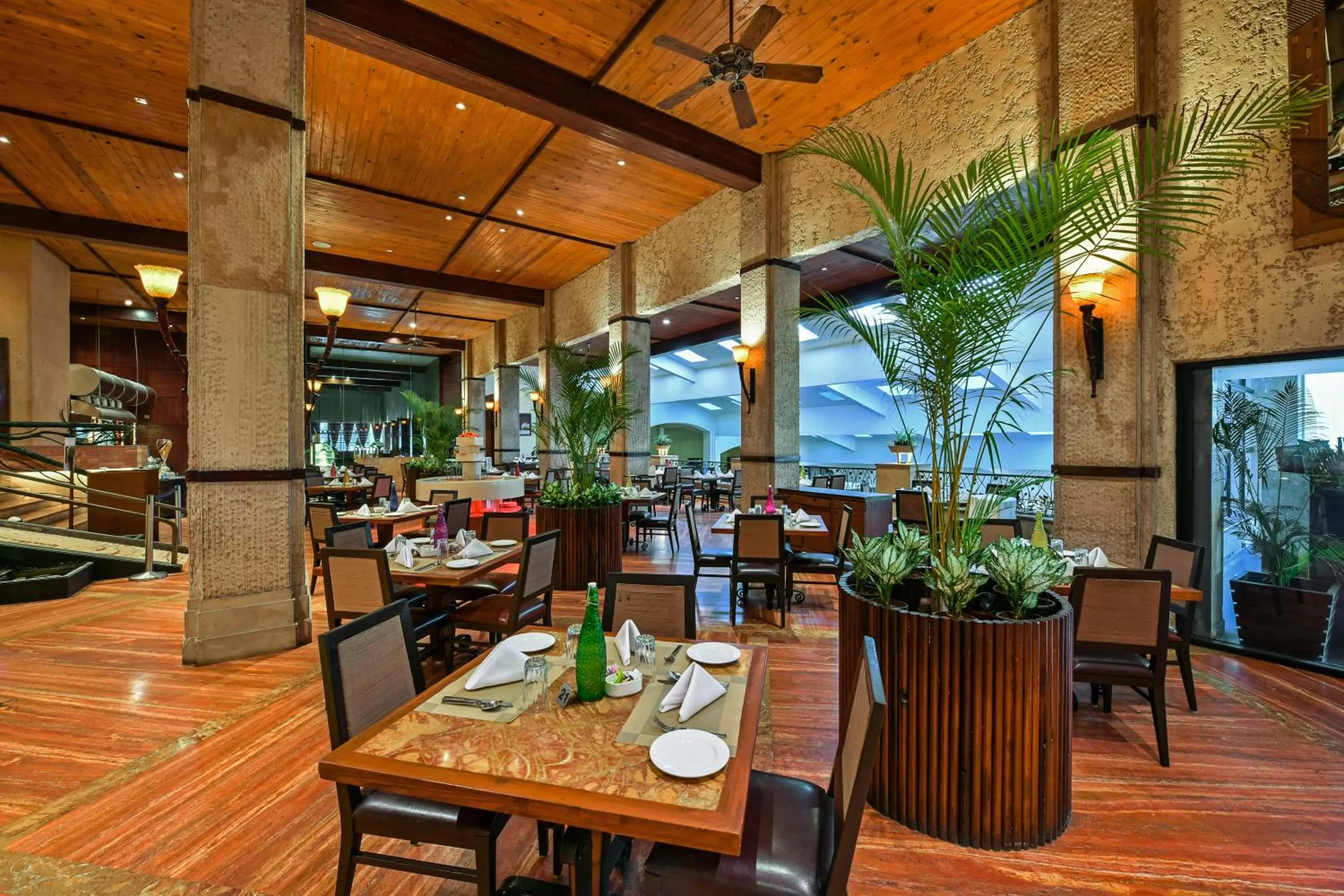 Dining area in Fariyas Resort Lonavala