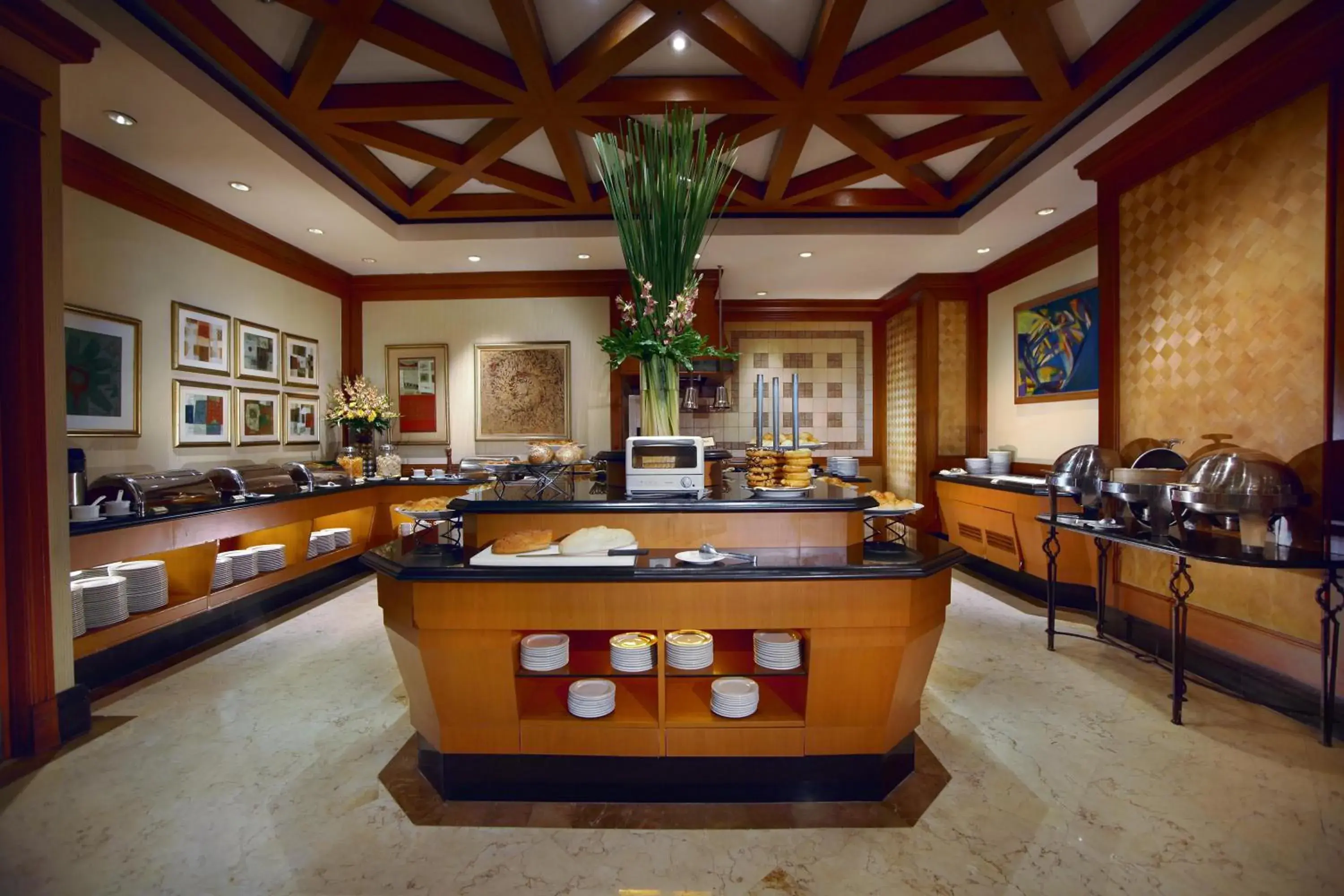 Restaurant/places to eat in Menara Peninsula Hotel Restaurant/places to eat in Menara Peninsula Hotel