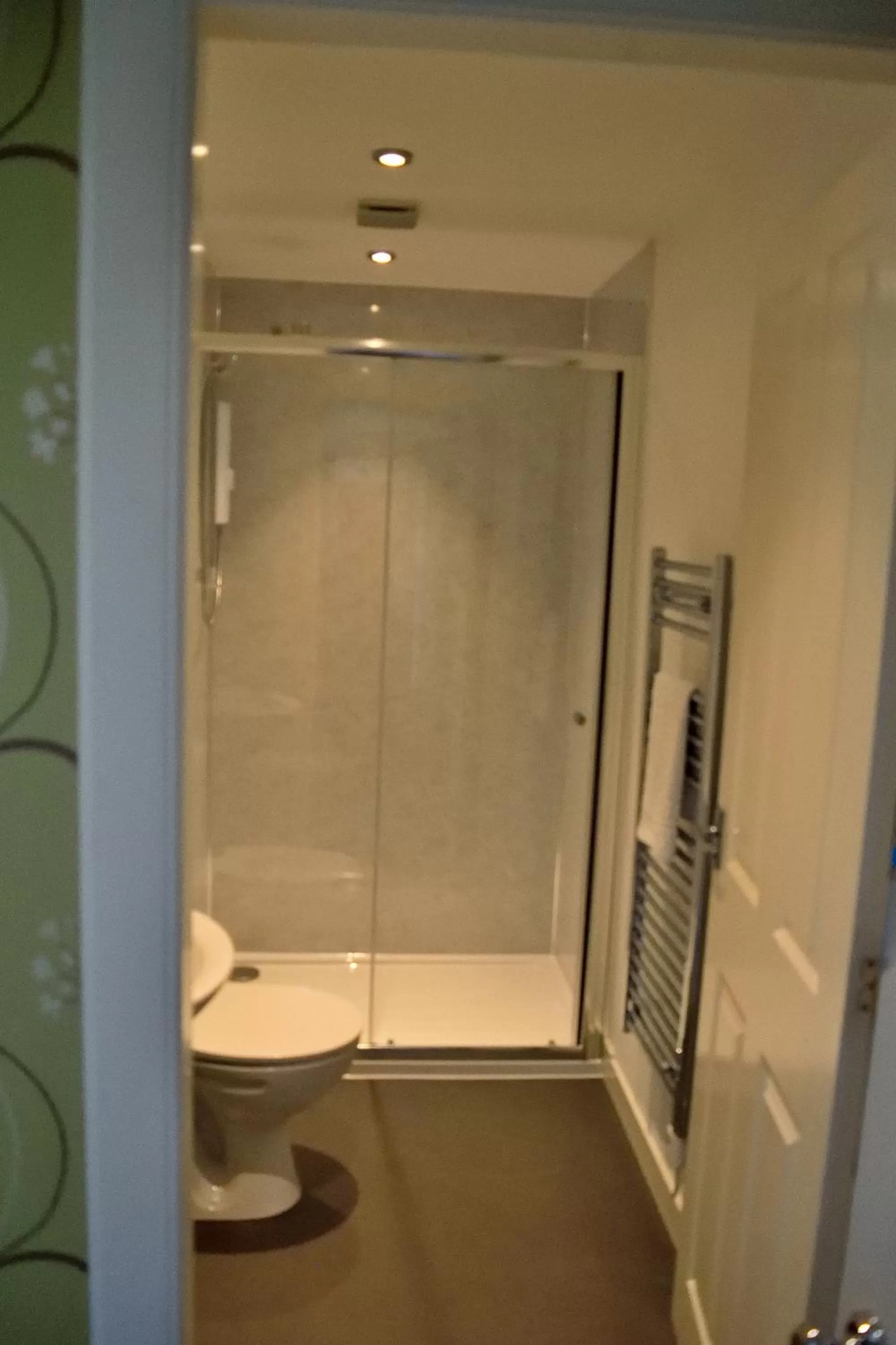 Bathroom in Ardvane Bed & Breakfast