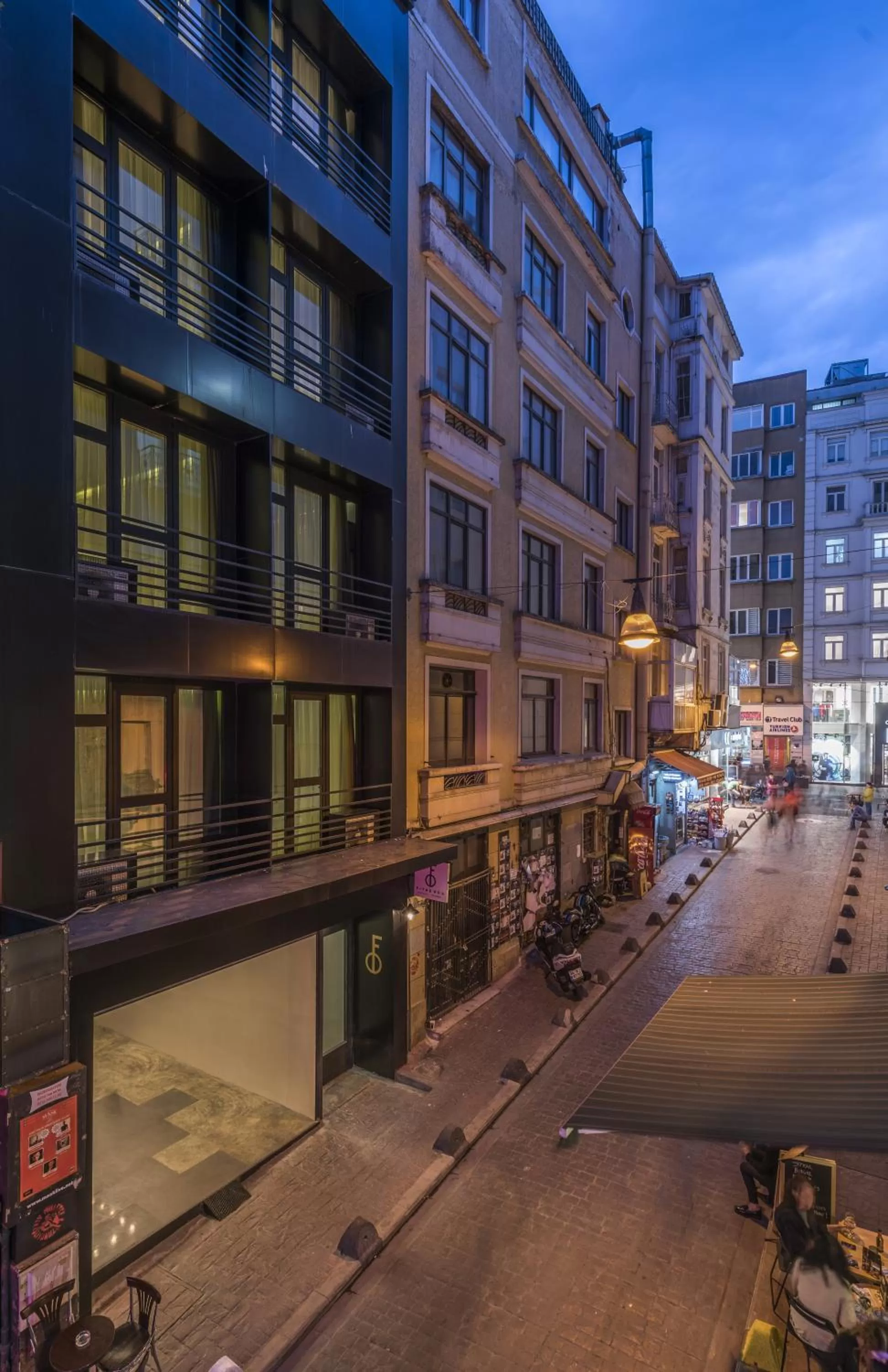 Street view in Fitas Oda Beyoğlu