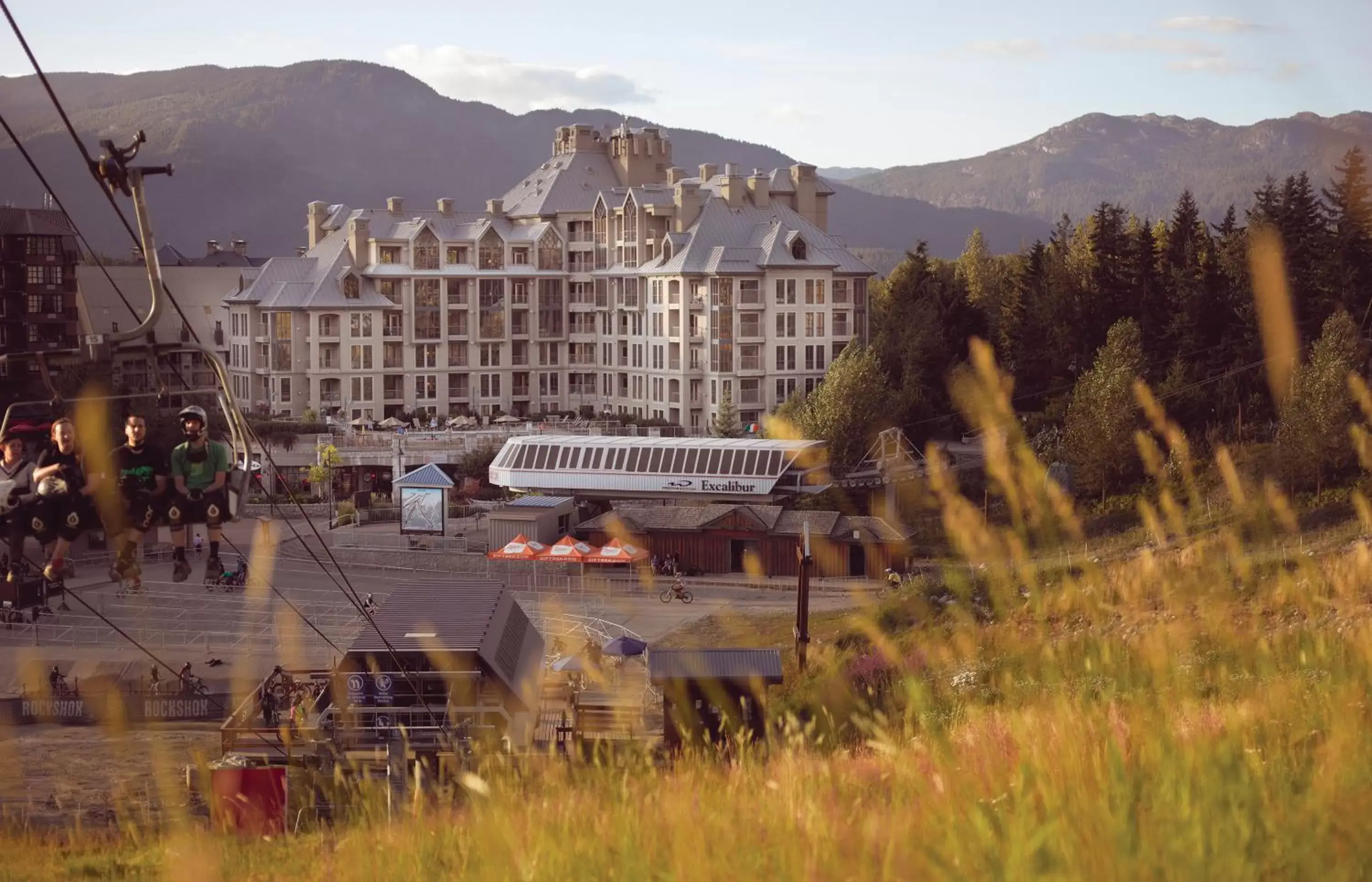 Property building in Pan Pacific Whistler Mountainside