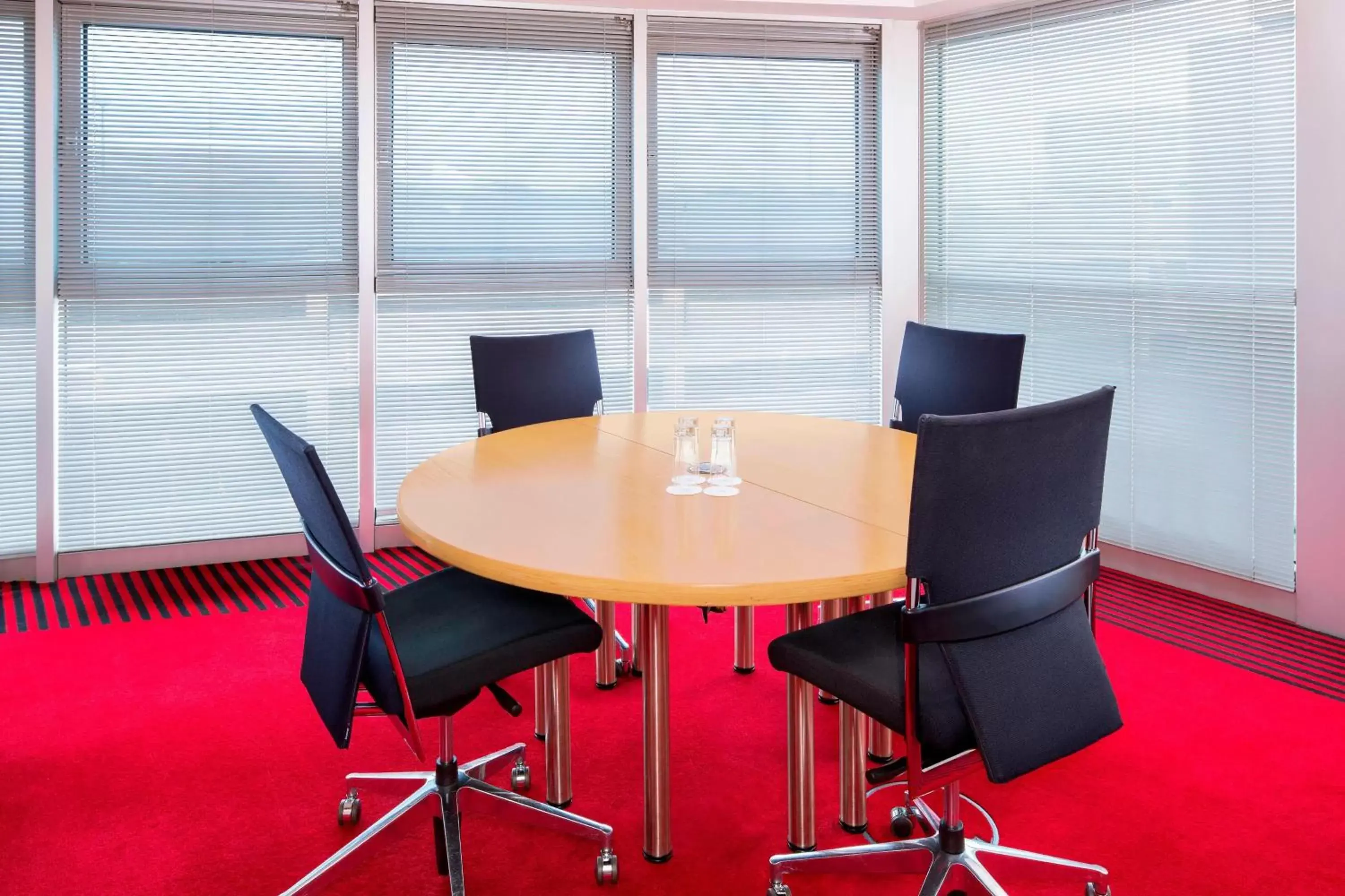 Meeting/conference room in Sheraton Duesseldorf Airport Hotel