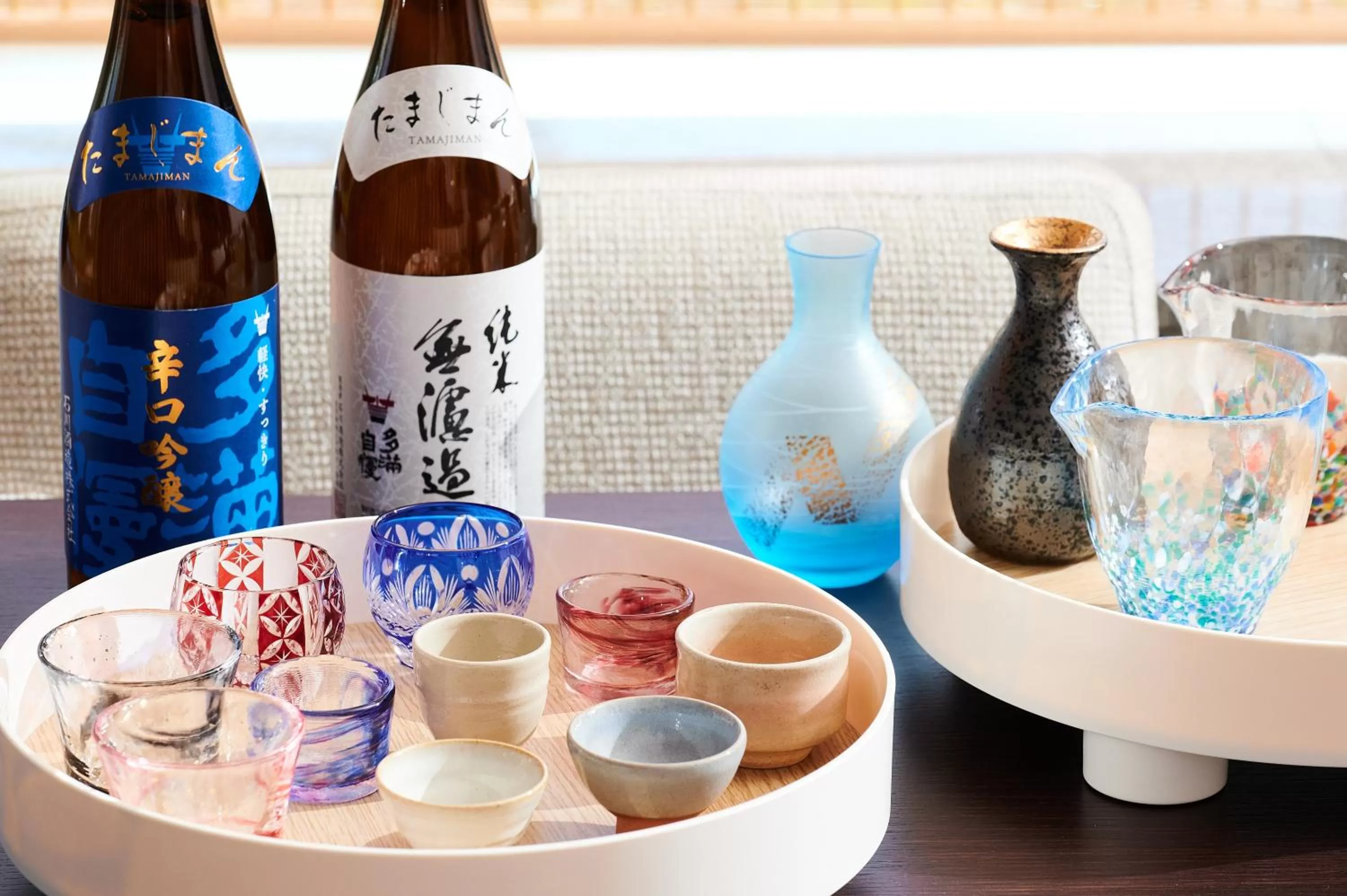 Lounge or bar in InterContinental Tokyo Bay by IHG