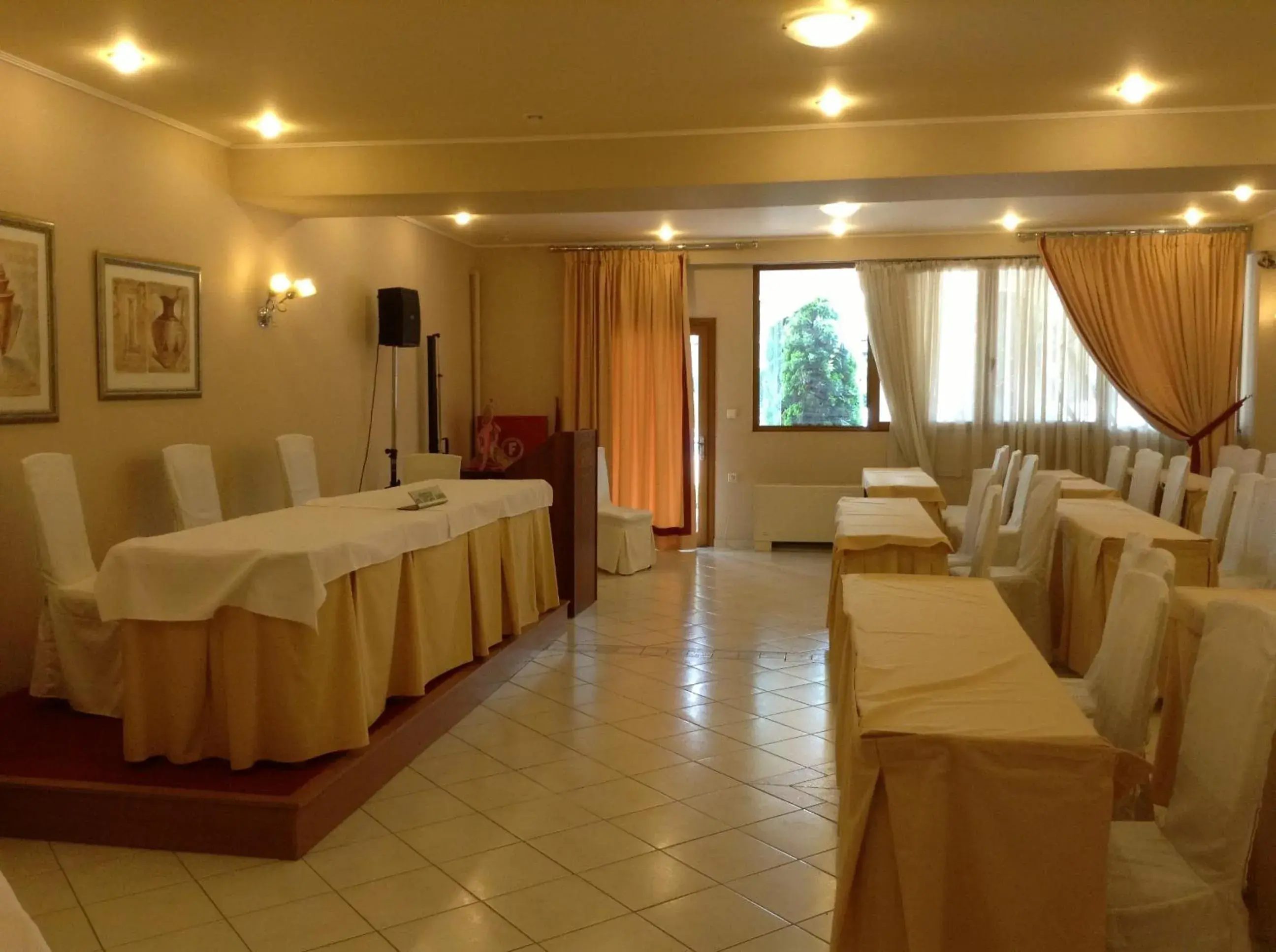Business facilities, Banquet Facilities in Hotel Orfeas