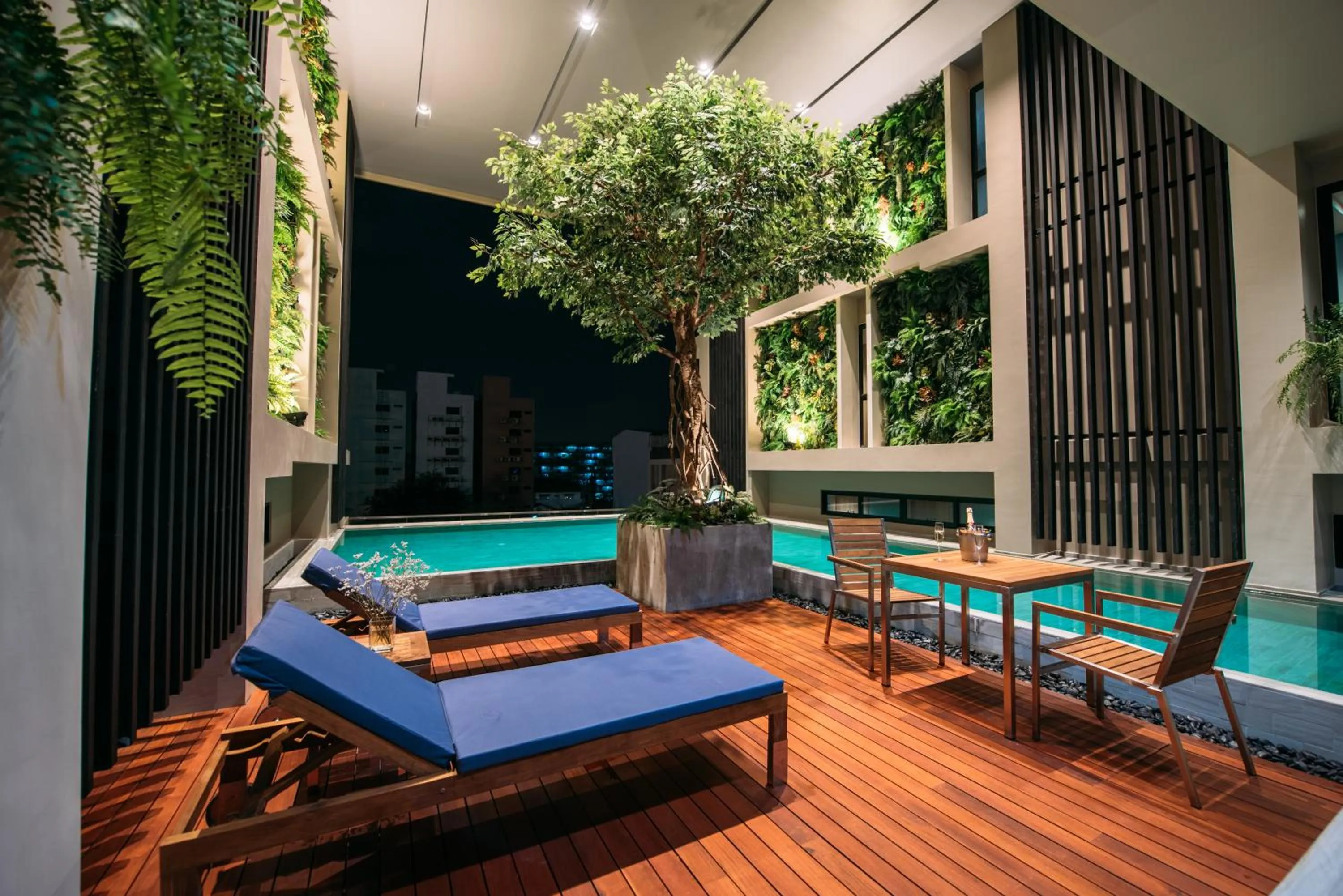 Patio in Mii Hotel Srinakarin